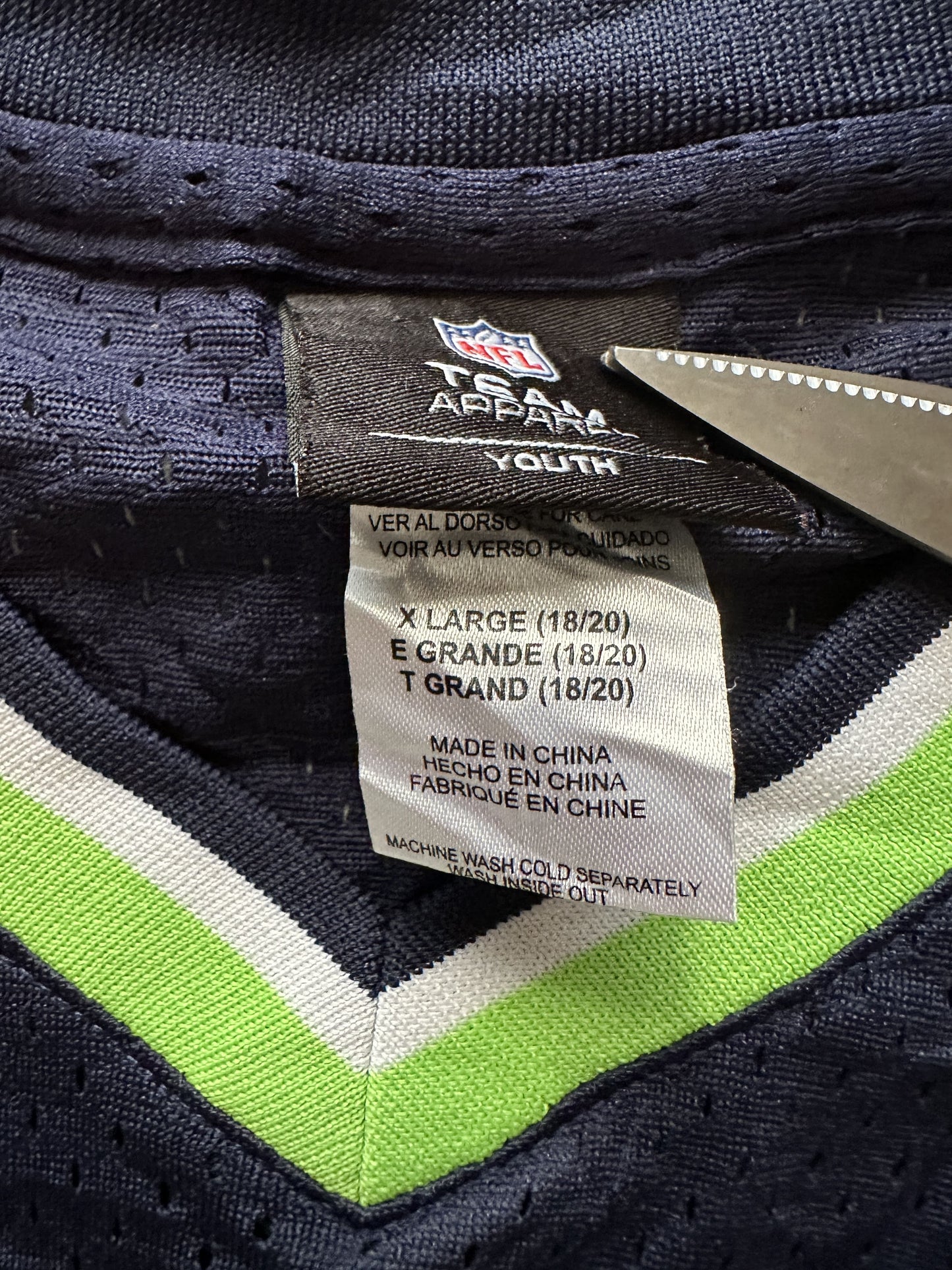 SEATTLE SEAHAWKS JERSEY - SMALL