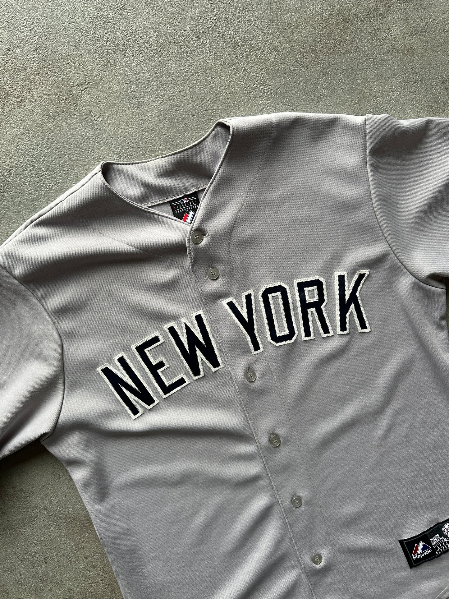VINTAGE NEW YORK YANKEES JERSEY - MEDIUM
