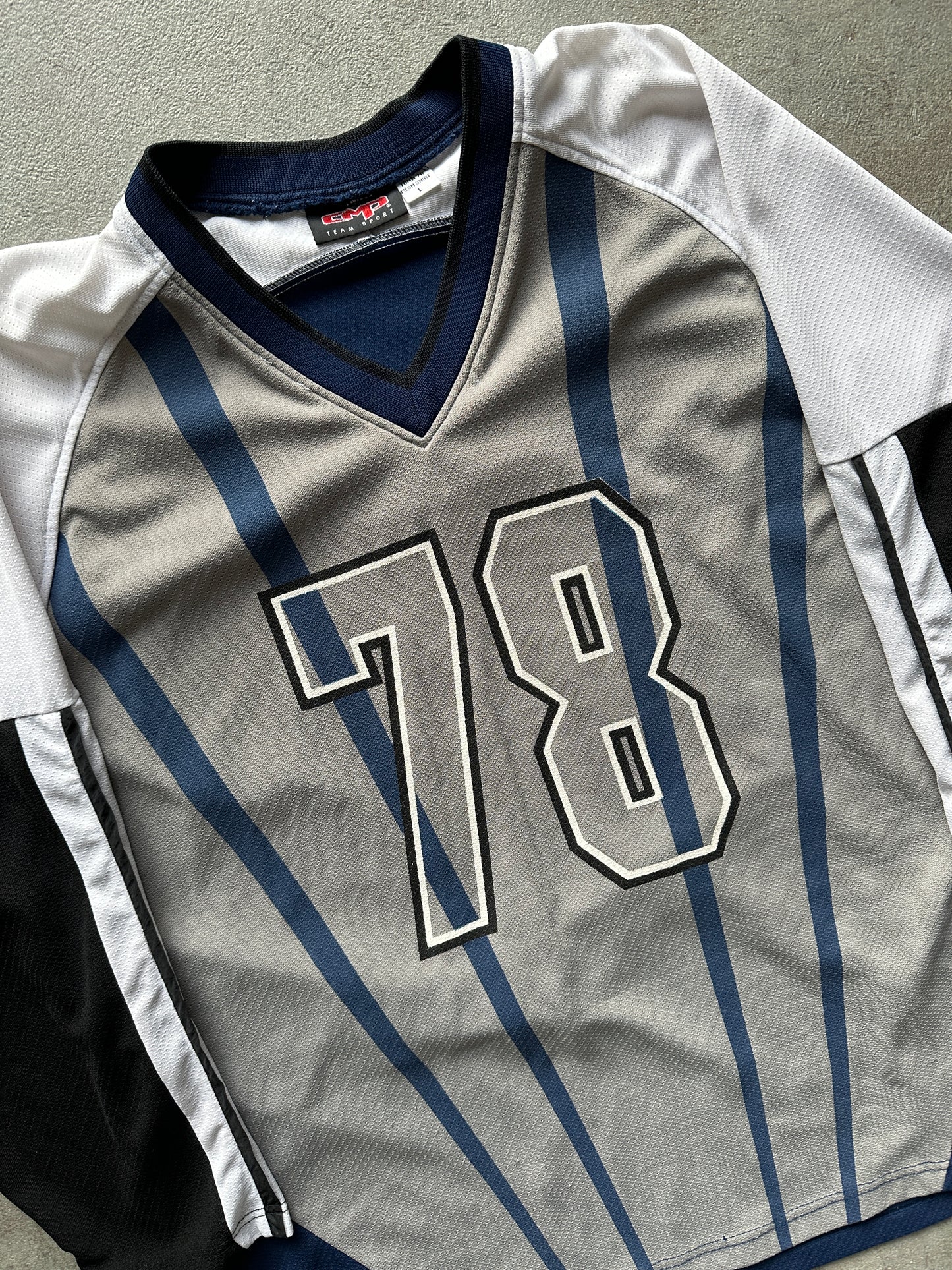 VINTAGE NEW YORK YANKEES JERSEY - LARGE