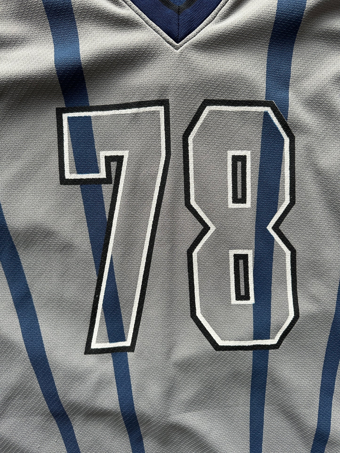 VINTAGE NEW YORK YANKEES JERSEY - LARGE