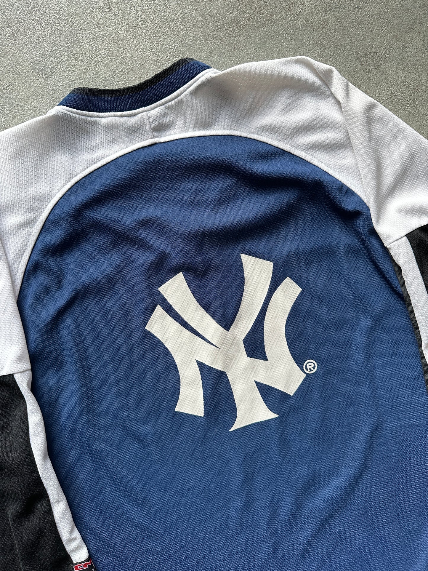 VINTAGE NEW YORK YANKEES JERSEY - LARGE