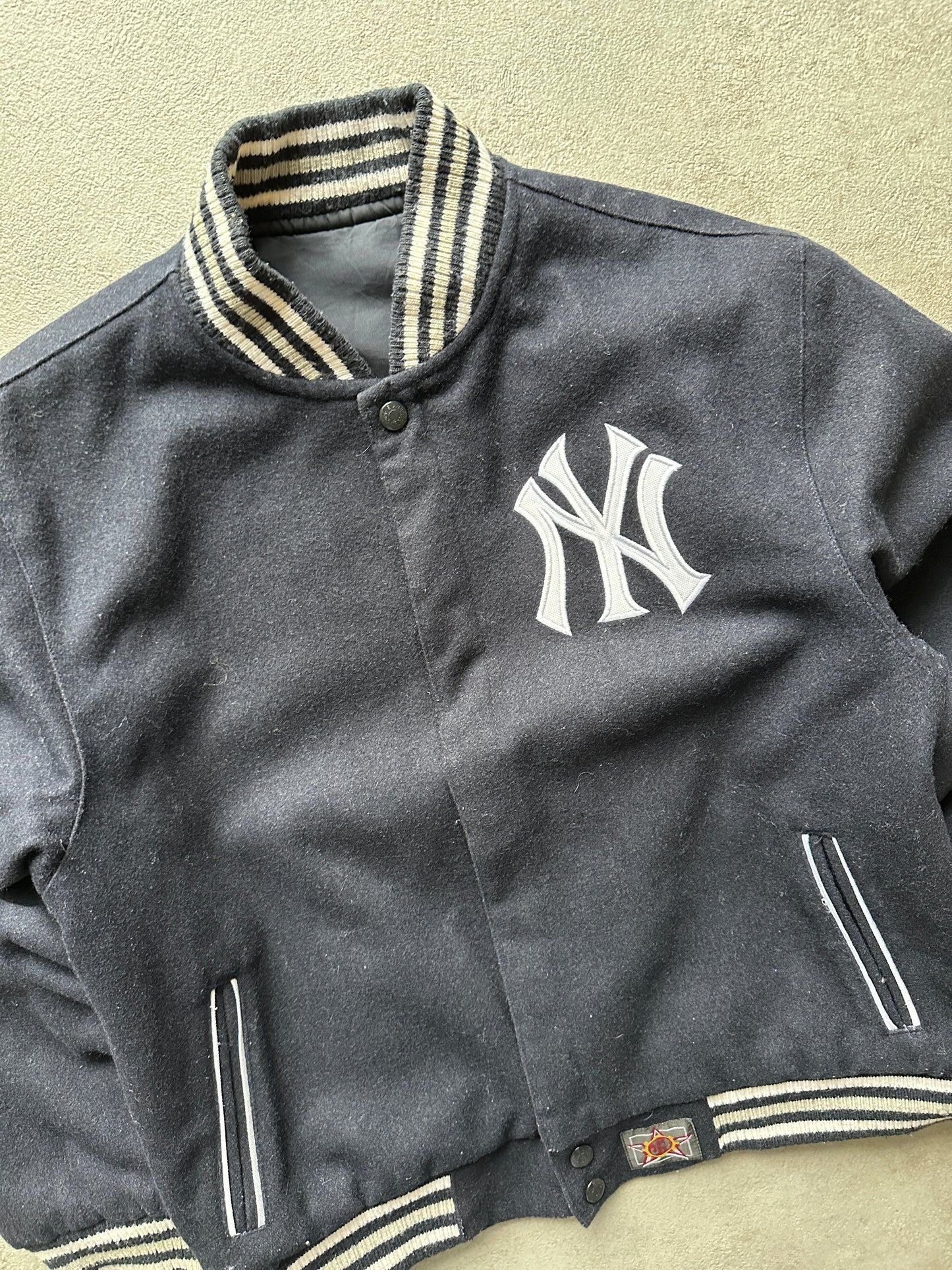 VINTAGE NEW YORK YANKEES REVERSIBLE JACKET - XSMALL