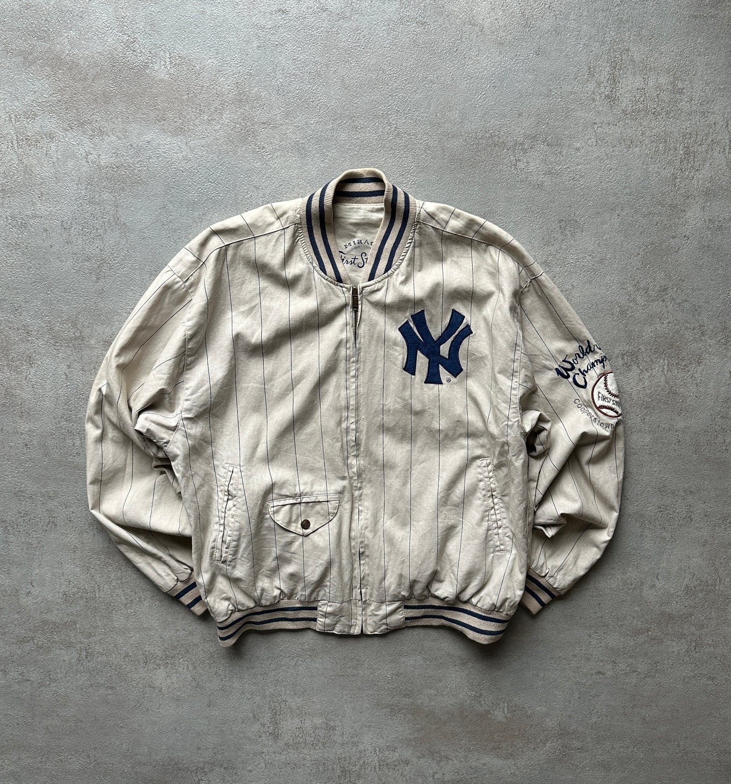 VINTAGE NEW YORK YANKEES REVERSIBLE JACKET - MEDIUM