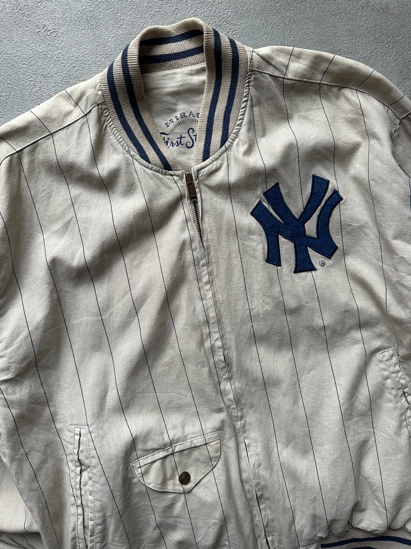 VINTAGE NEW YORK YANKEES REVERSIBLE JACKET - MEDIUM