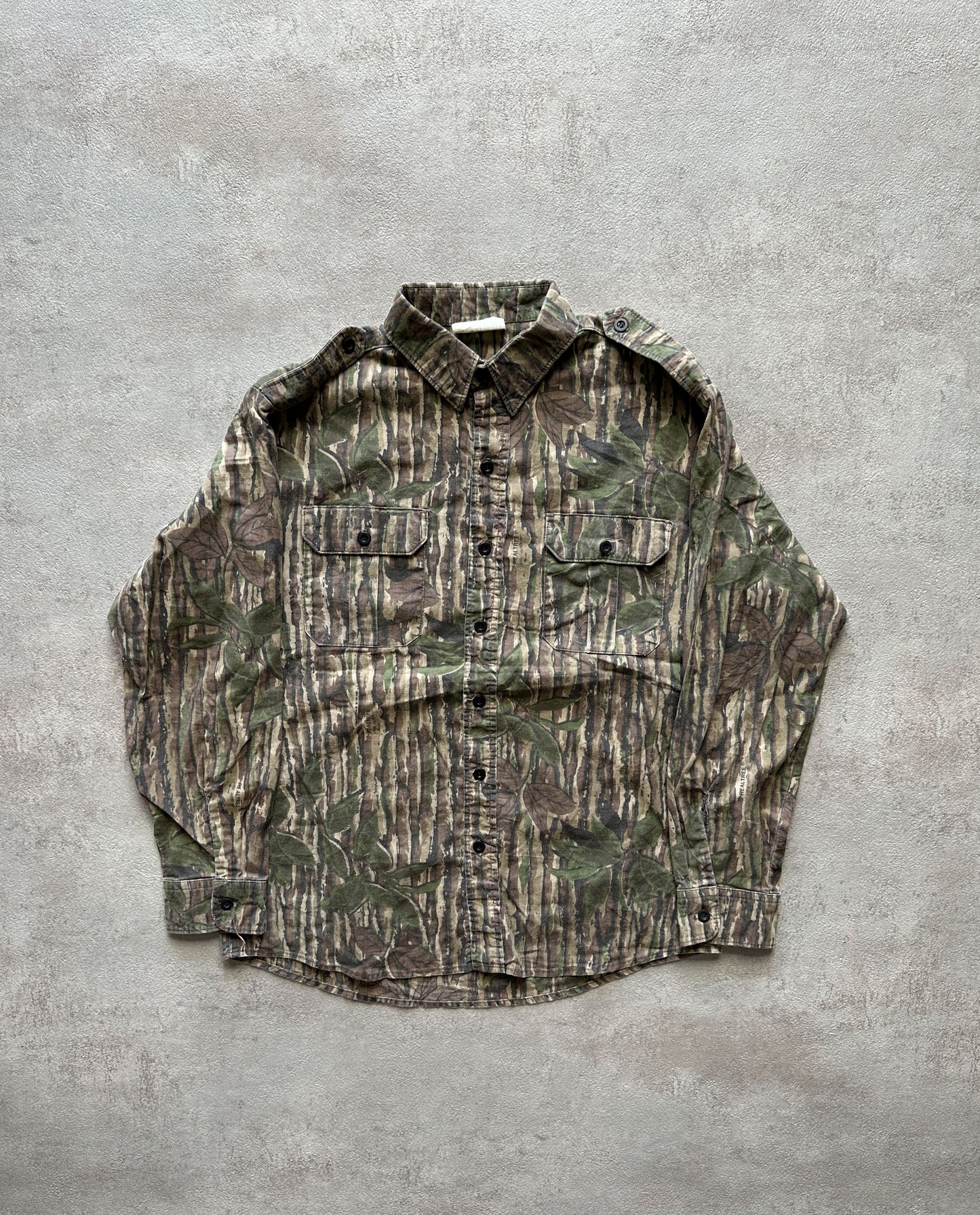 VINTAGE REALTREE CAMO SHIRT - MEDIUM