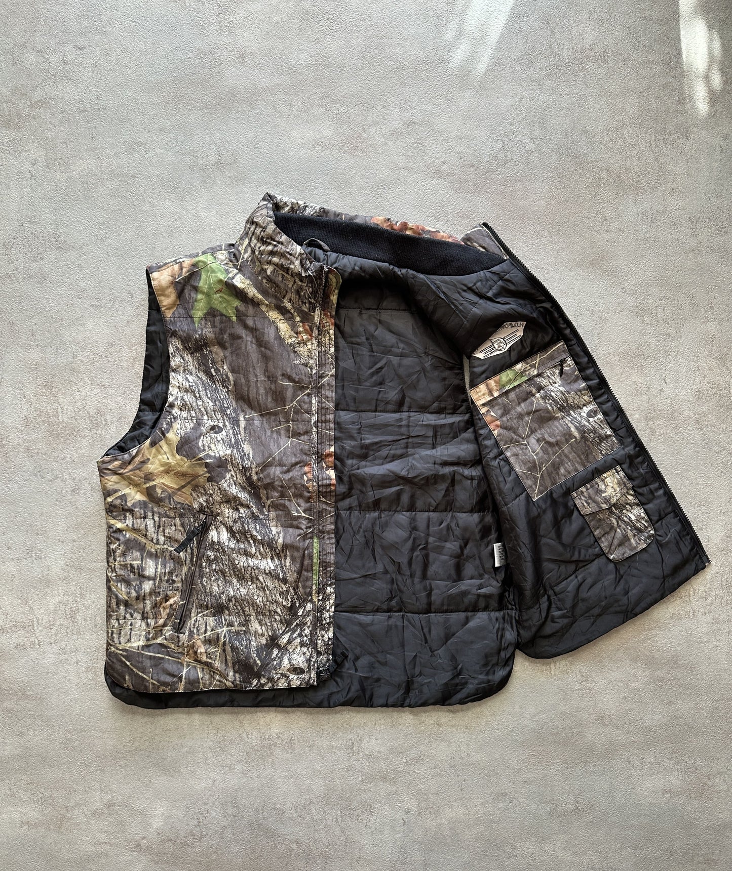 VINTAGE REALTREE SLEEVELESS JACKET - LARGE