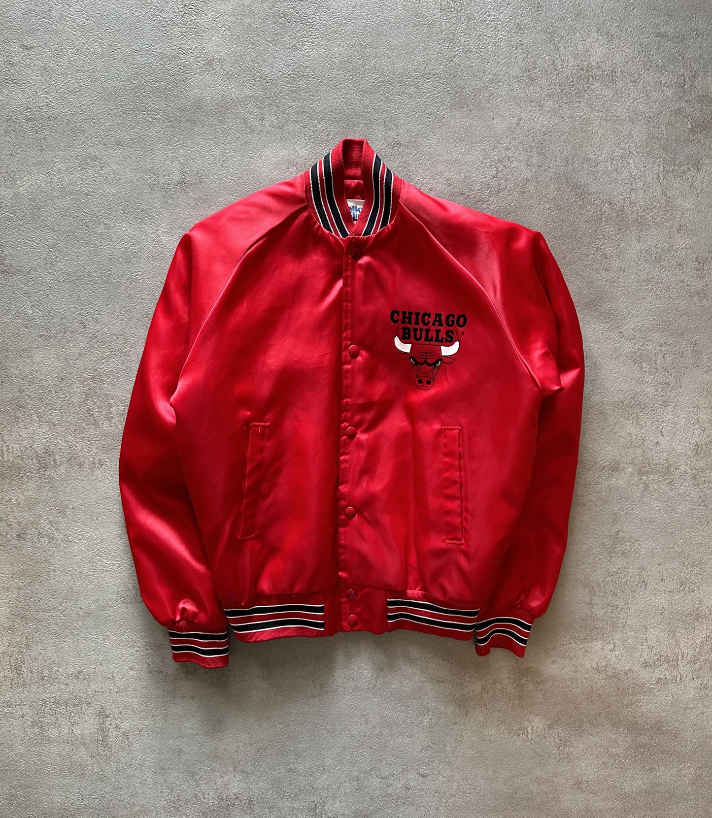 VINTAGE CHALK LINE CHICAGO BULLS SATIN JACKET - SMALL