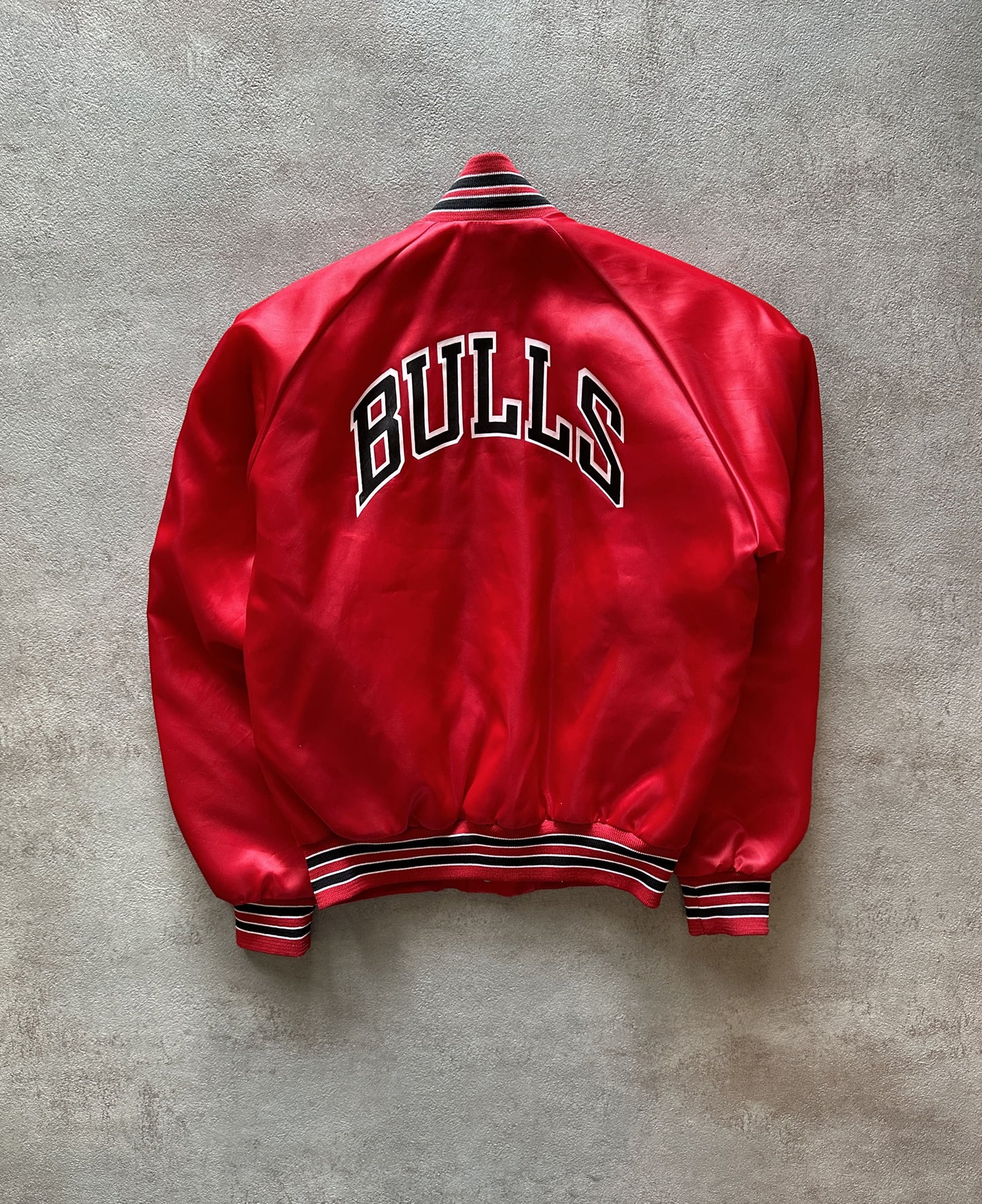 VINTAGE CHALK LINE CHICAGO BULLS SATIN JACKET - SMALL