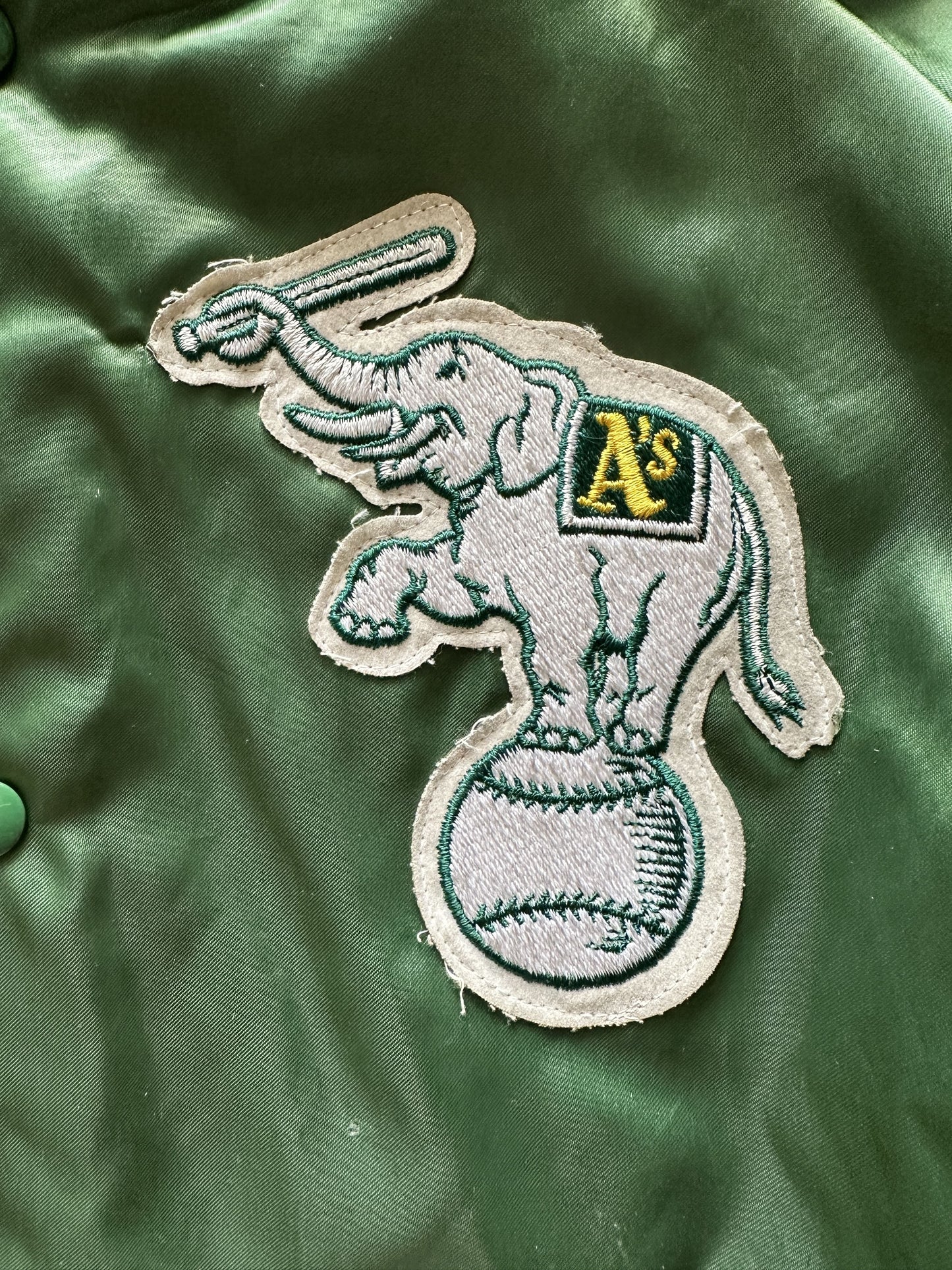 VINTAGE CHALK LINE OAKLAND ATHLETICS SATIN JACKET - LARGE