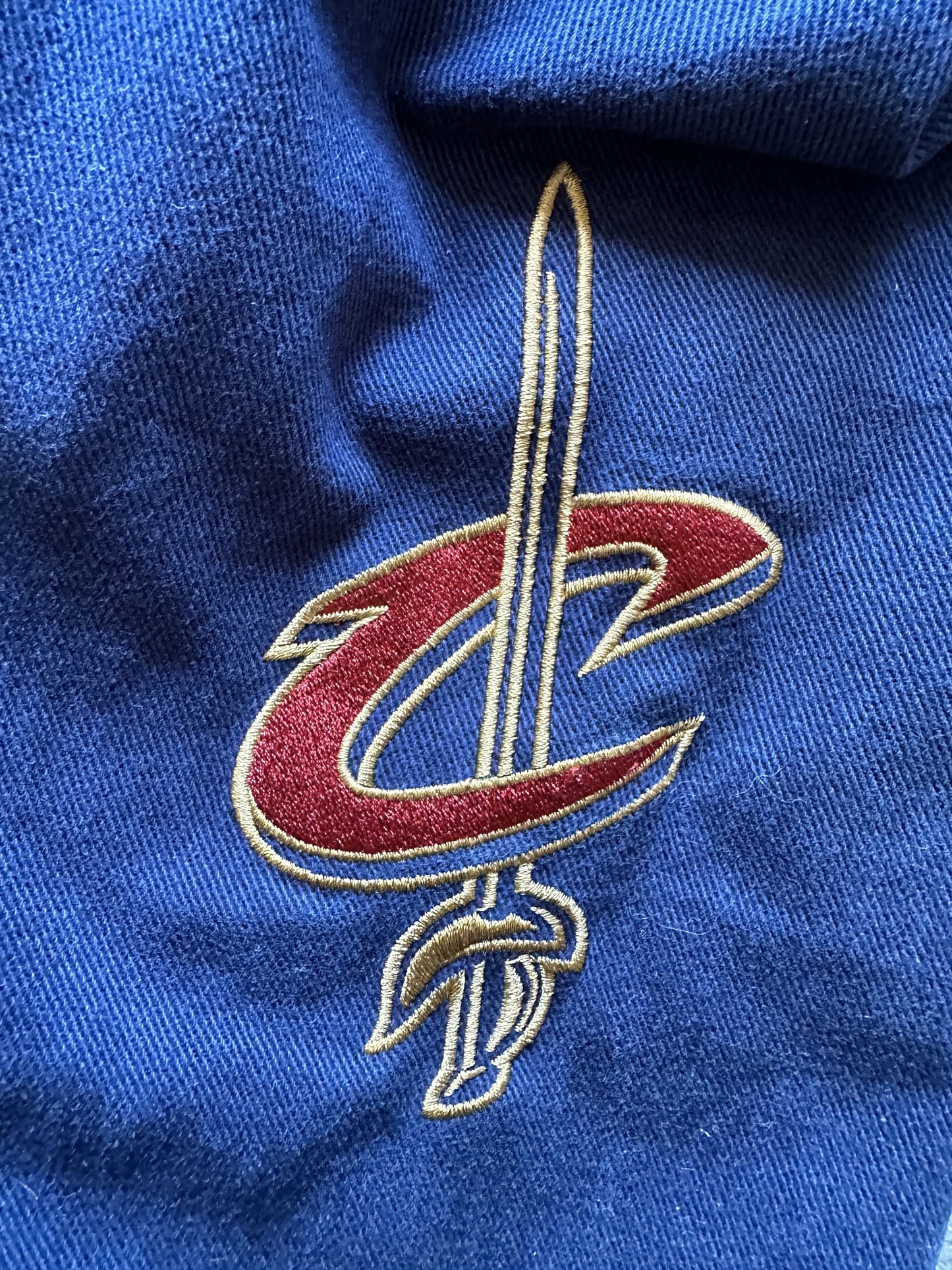 JH DESIGN CLEVELAND CAVALIERS JACKET - MEDIUM