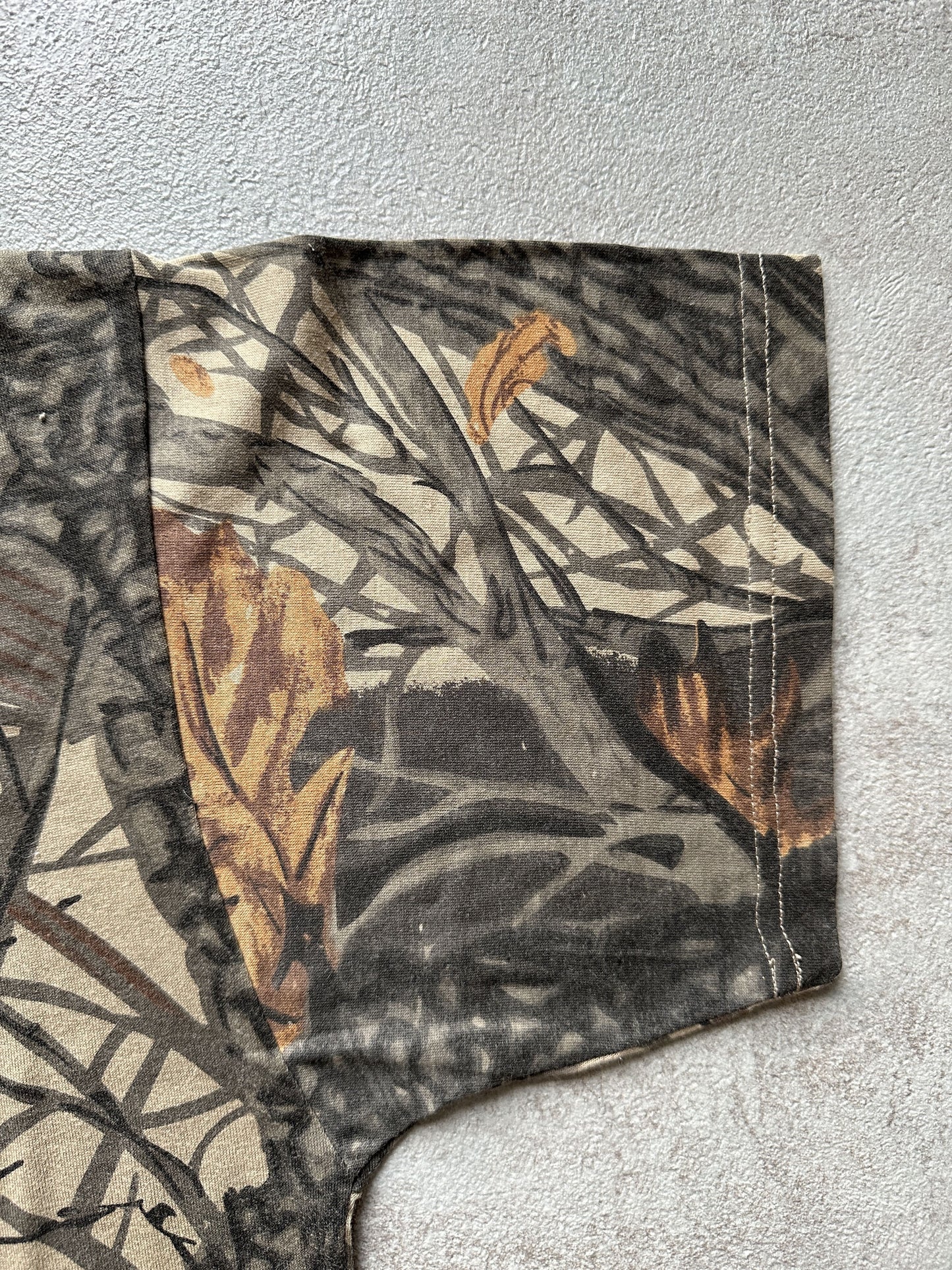 VINTAGE REALTREE CAMO T-SHIRT - MEDIUM