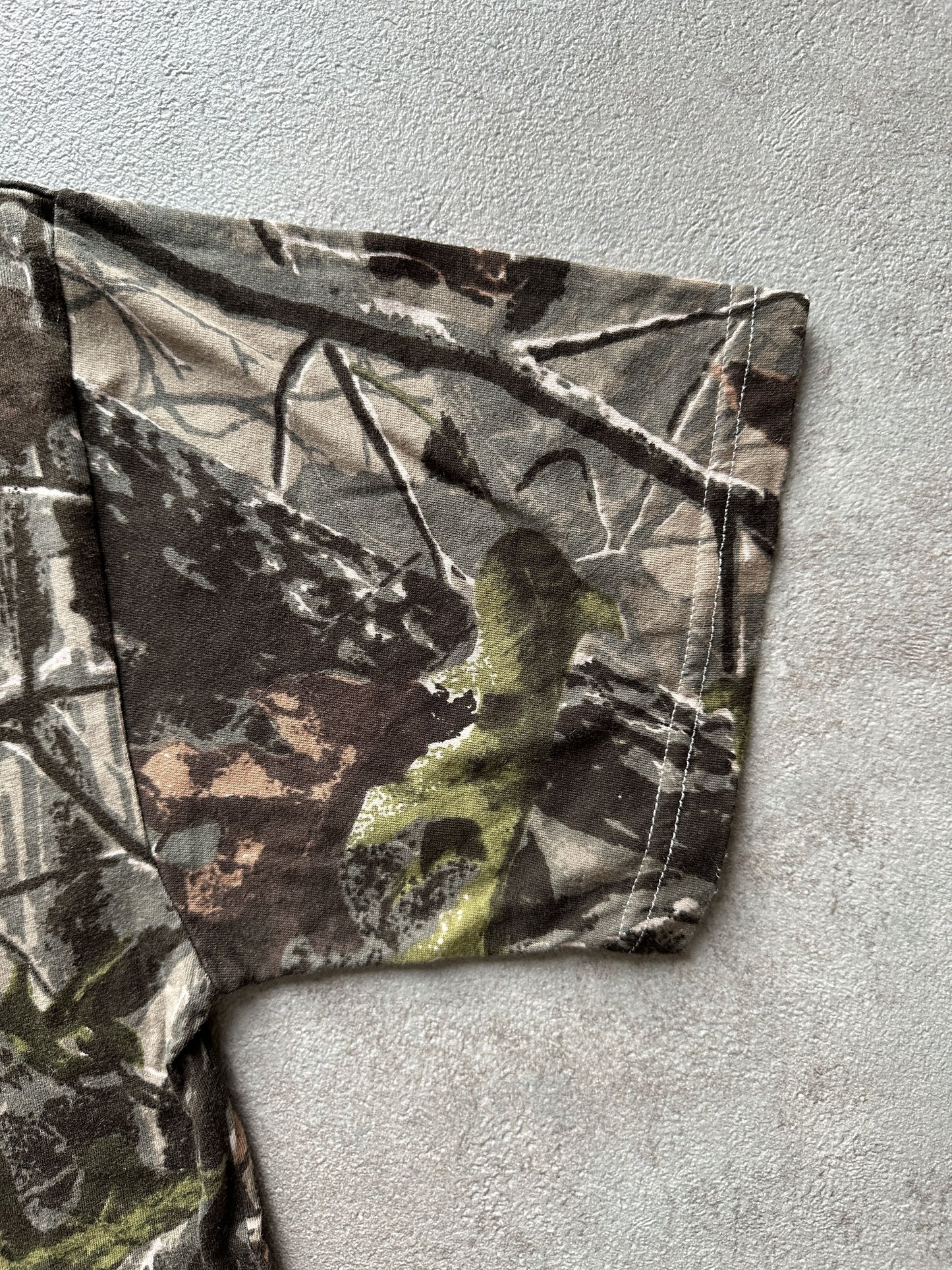 VINTAGE REALTREE CAMO T-SHIRT - MEDIUM
