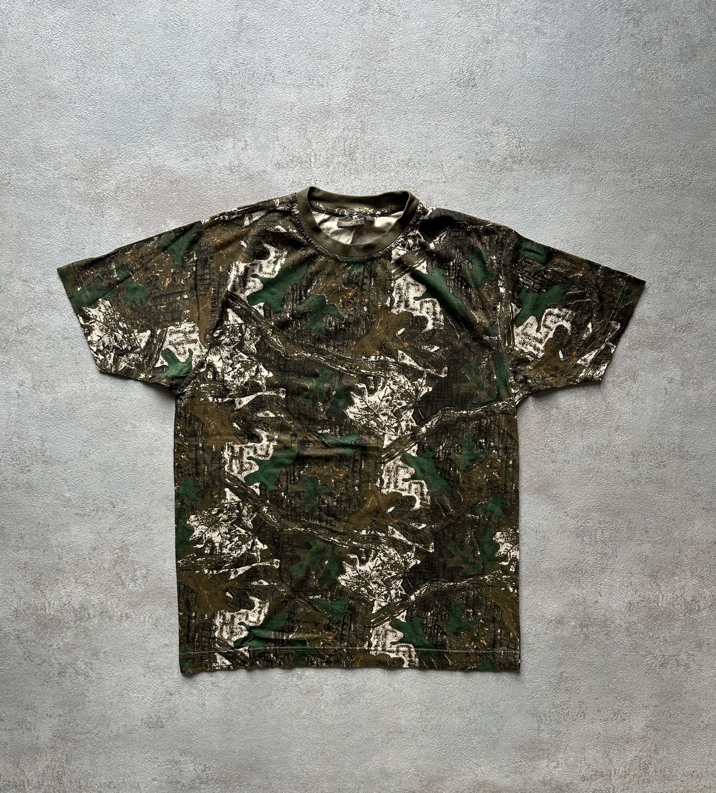 VINTAGE REALTREE CAMO T-SHIRT - LARGE