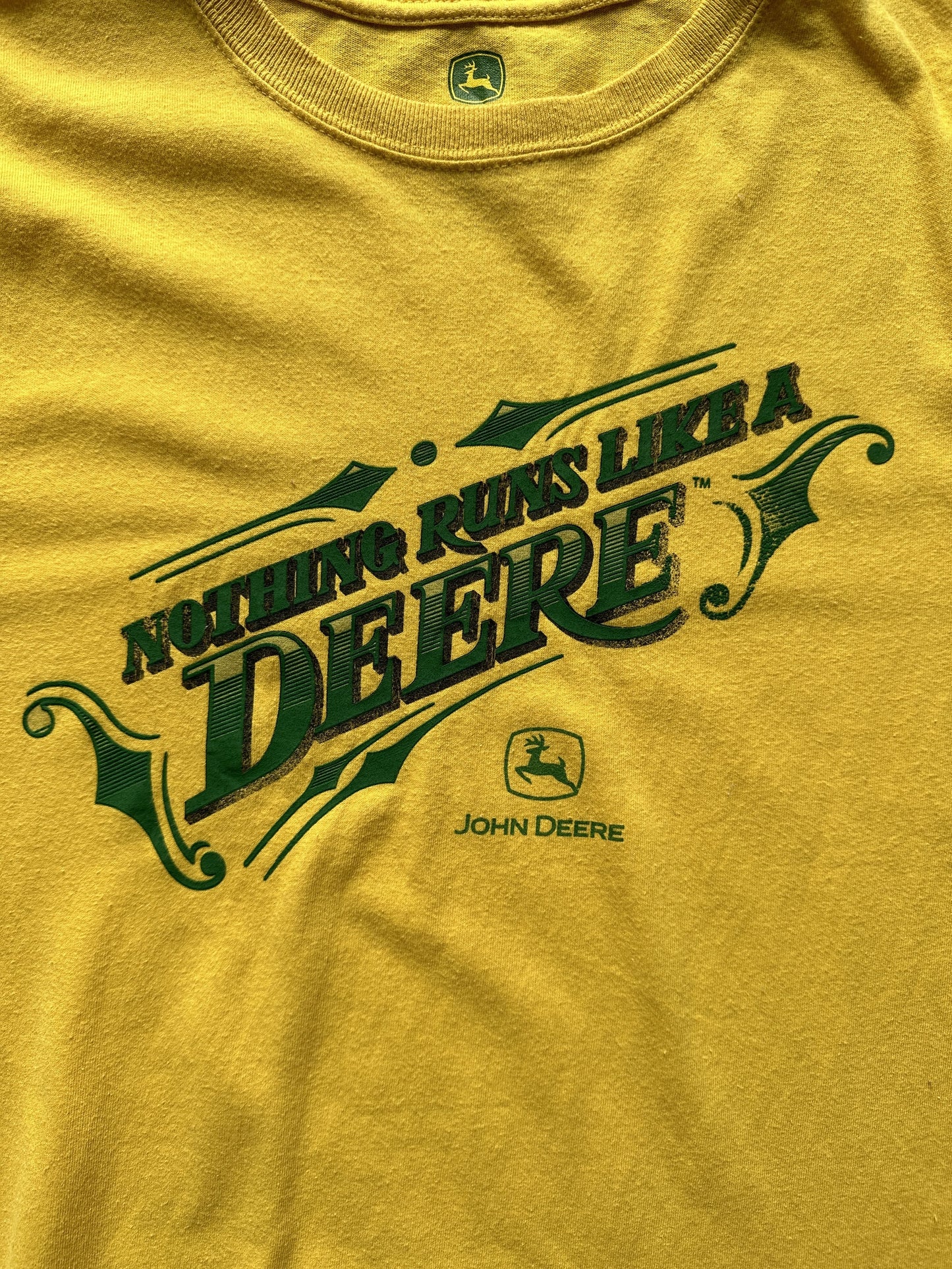JOHN DEERE T-SHIRT - MEDIUM