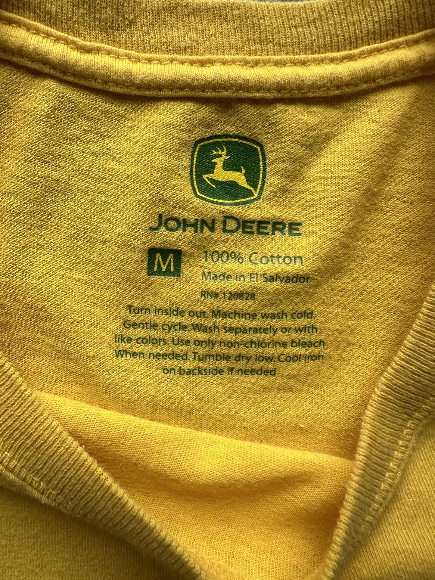 JOHN DEERE T-SHIRT - MEDIUM