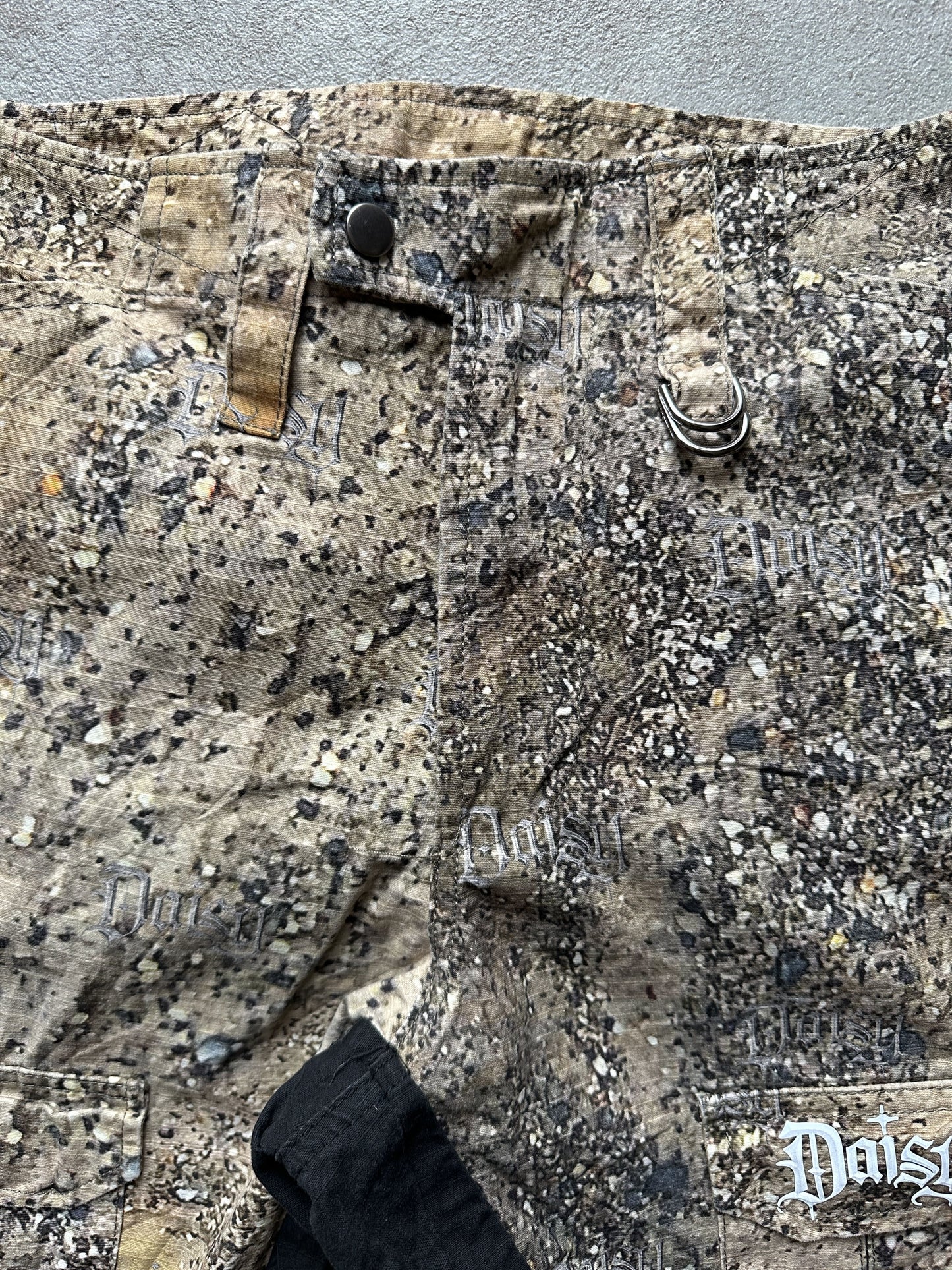 DAISY SAND CAMO CARGO PANT - W24 (WOMEN)