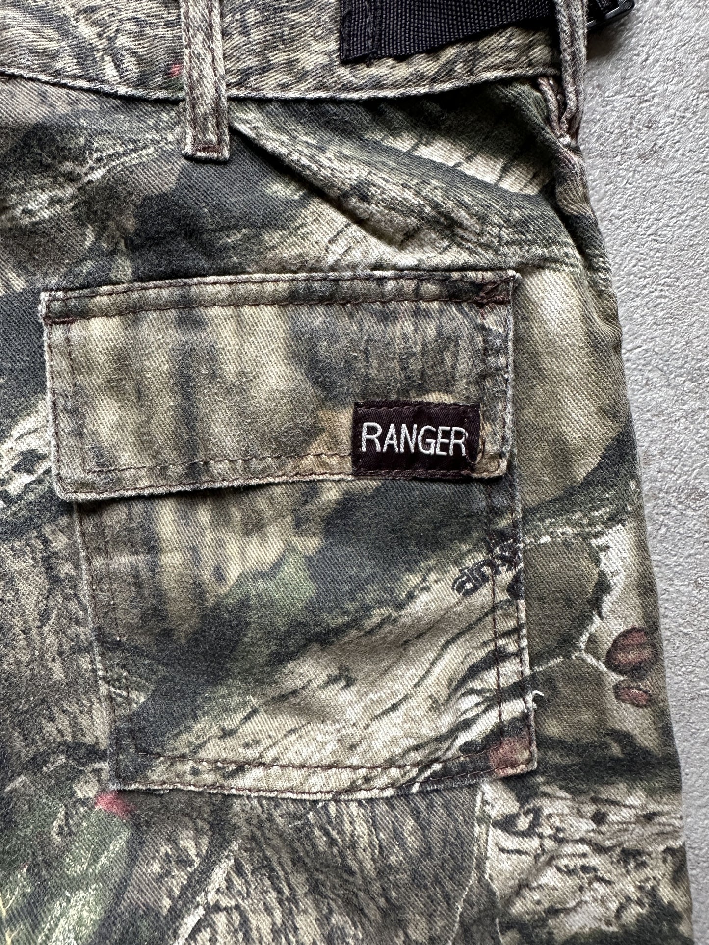 VINTAGE REALTREE CAMO CARGO PANT - SMALL