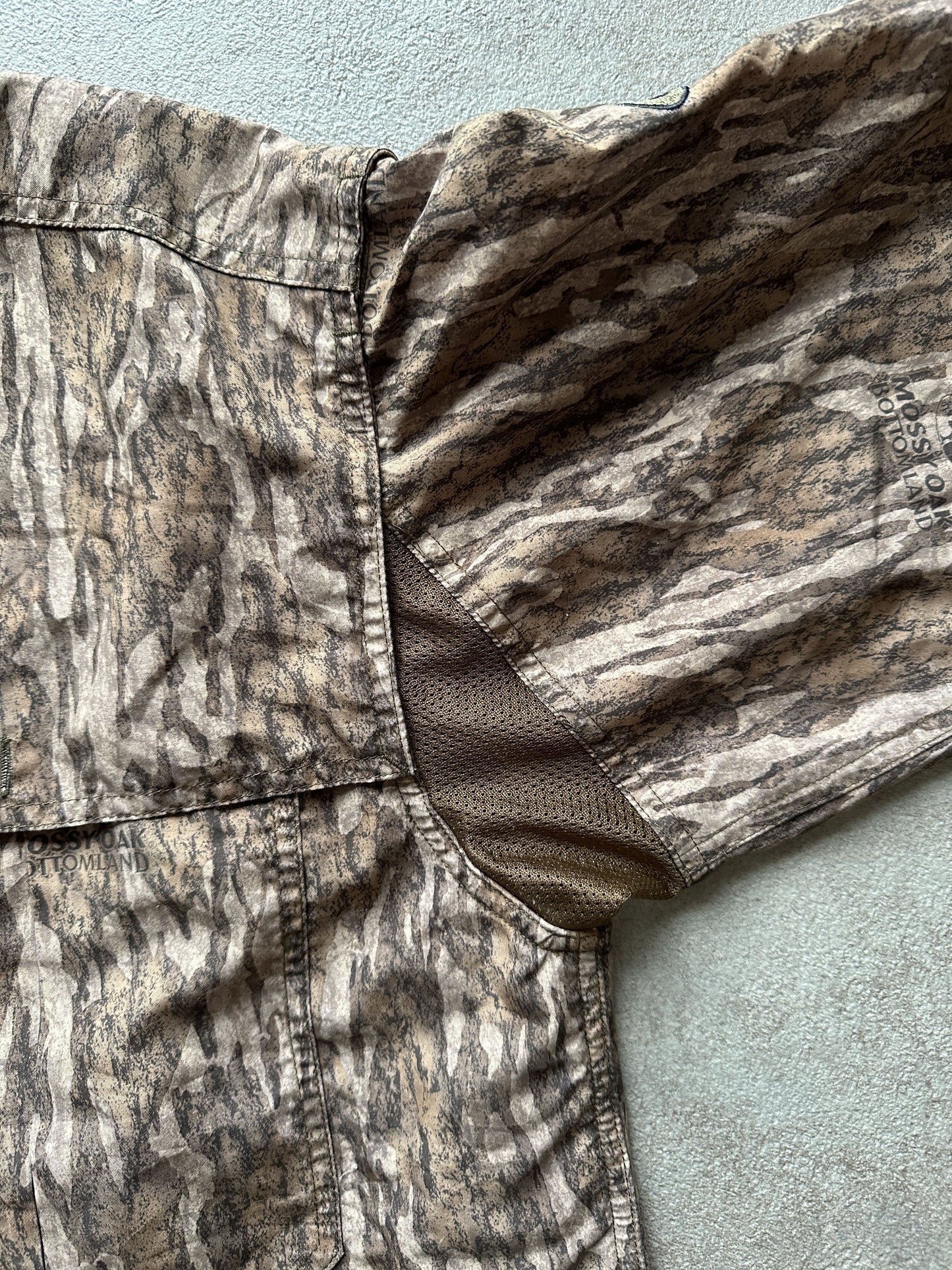 VINTAGE REALTREE CAMO SHIRT - LARGE