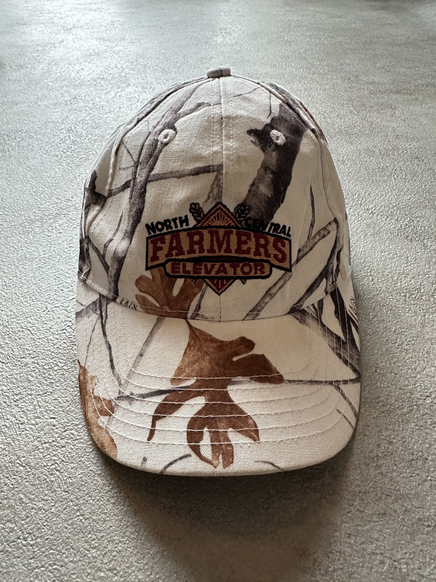VINTAGE REALTREE WHITE CAMO CAP - OS