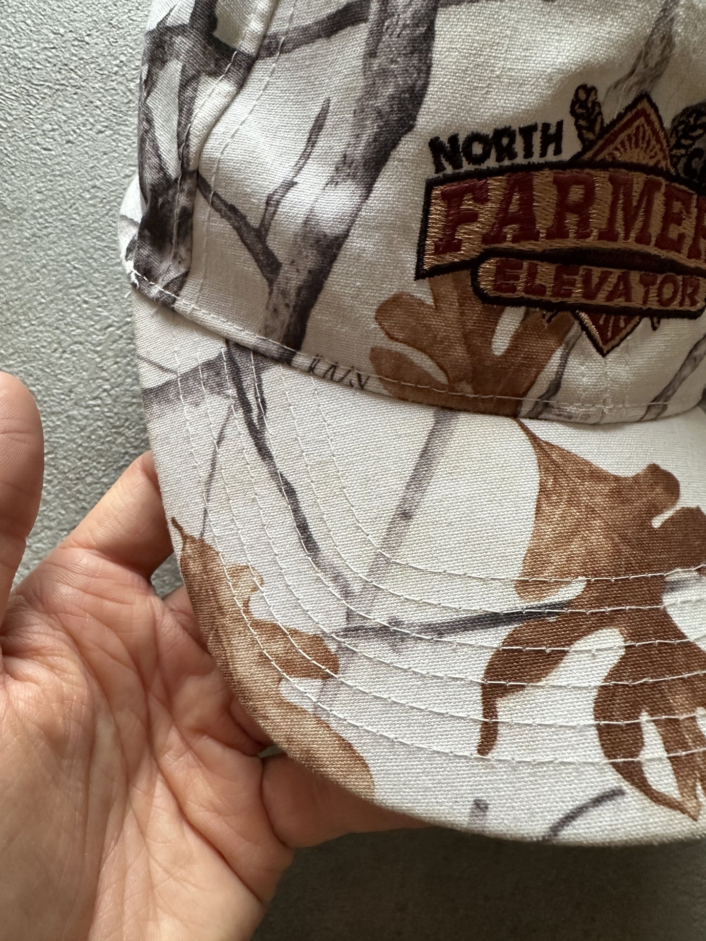 VINTAGE REALTREE WHITE CAMO CAP - OS