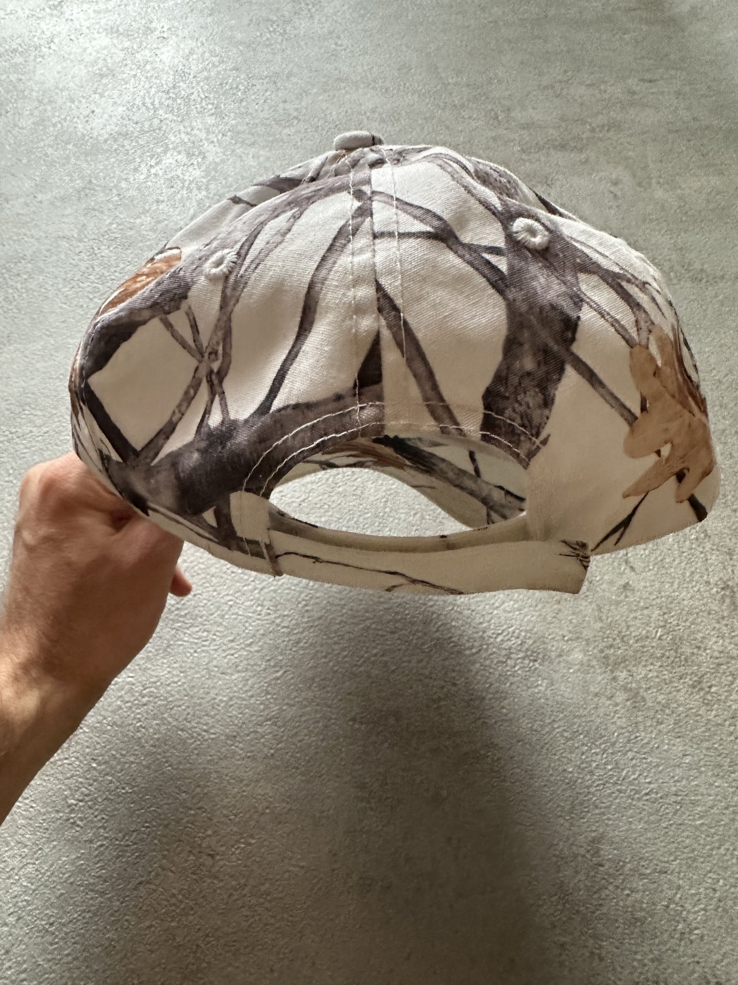 VINTAGE REALTREE WHITE CAMO CAP - OS