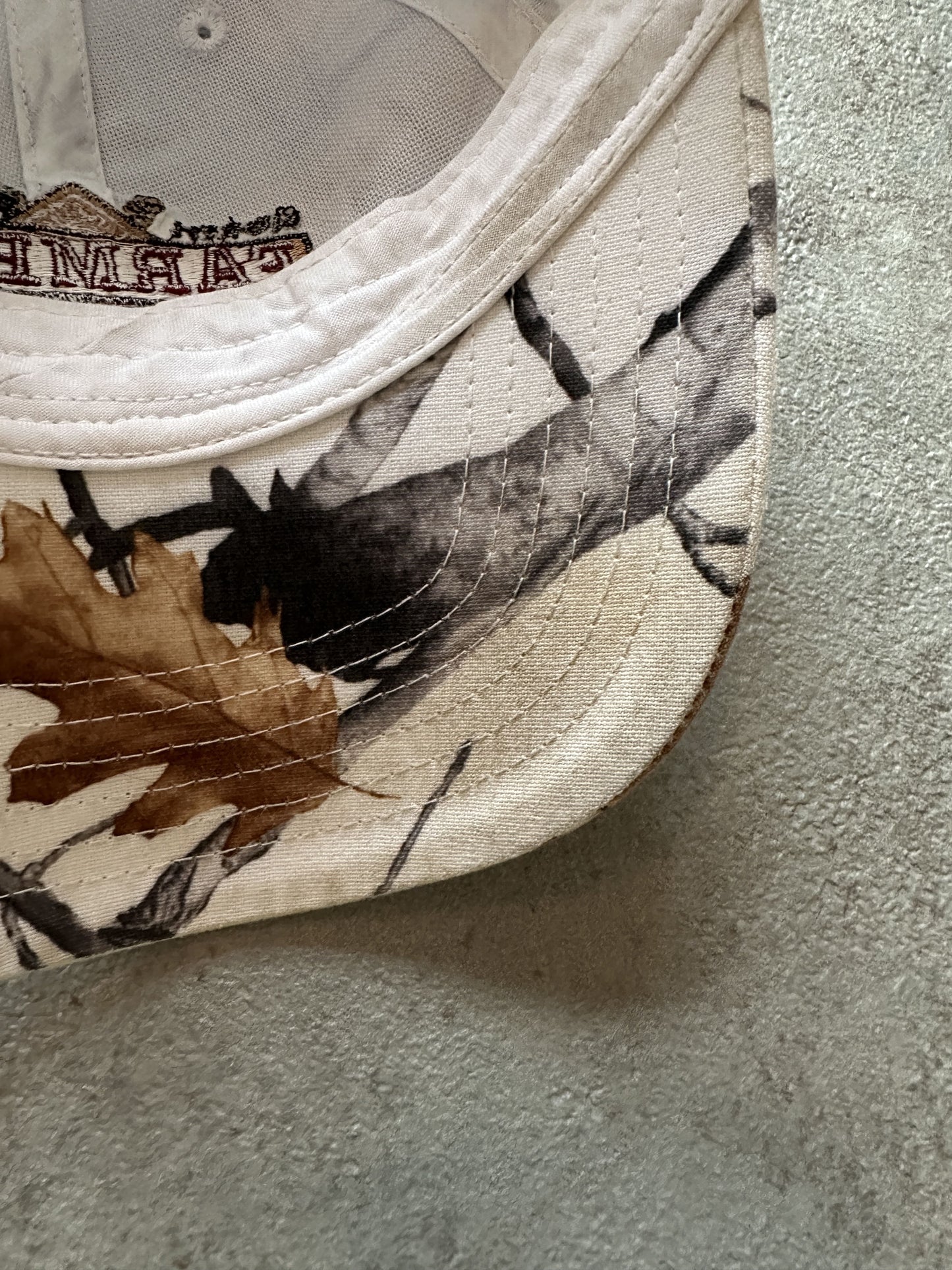 VINTAGE REALTREE WHITE CAMO CAP - OS