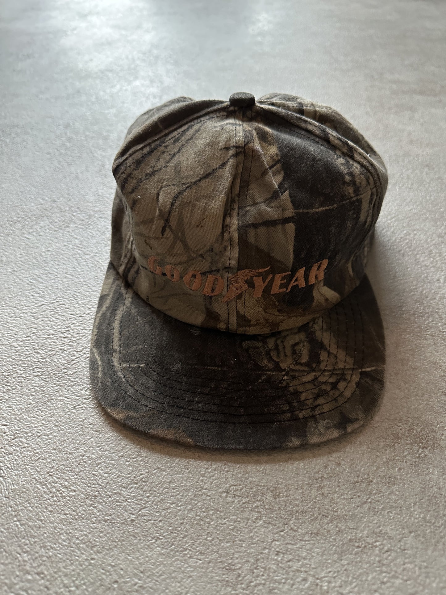 VINTAGE GOODYEAR REALTREE CAMO CAP - OS