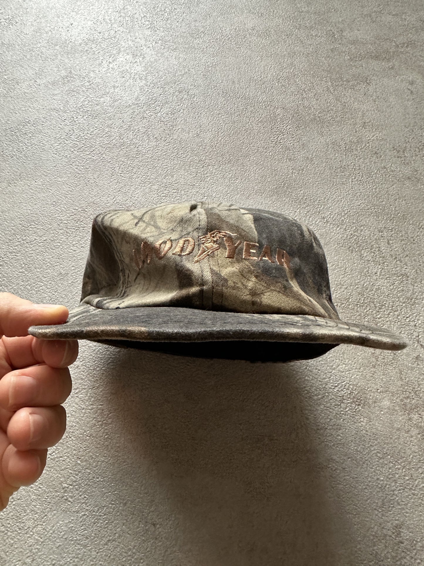 VINTAGE GOODYEAR REALTREE CAMO CAP - OS