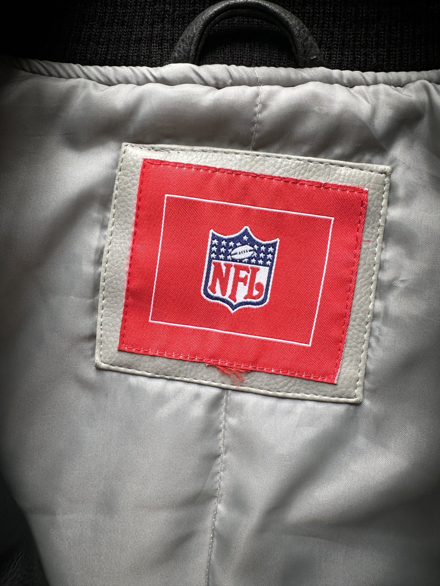 VINTAGE PHILADELPHIA EAGLES JACKET - XLARGE
