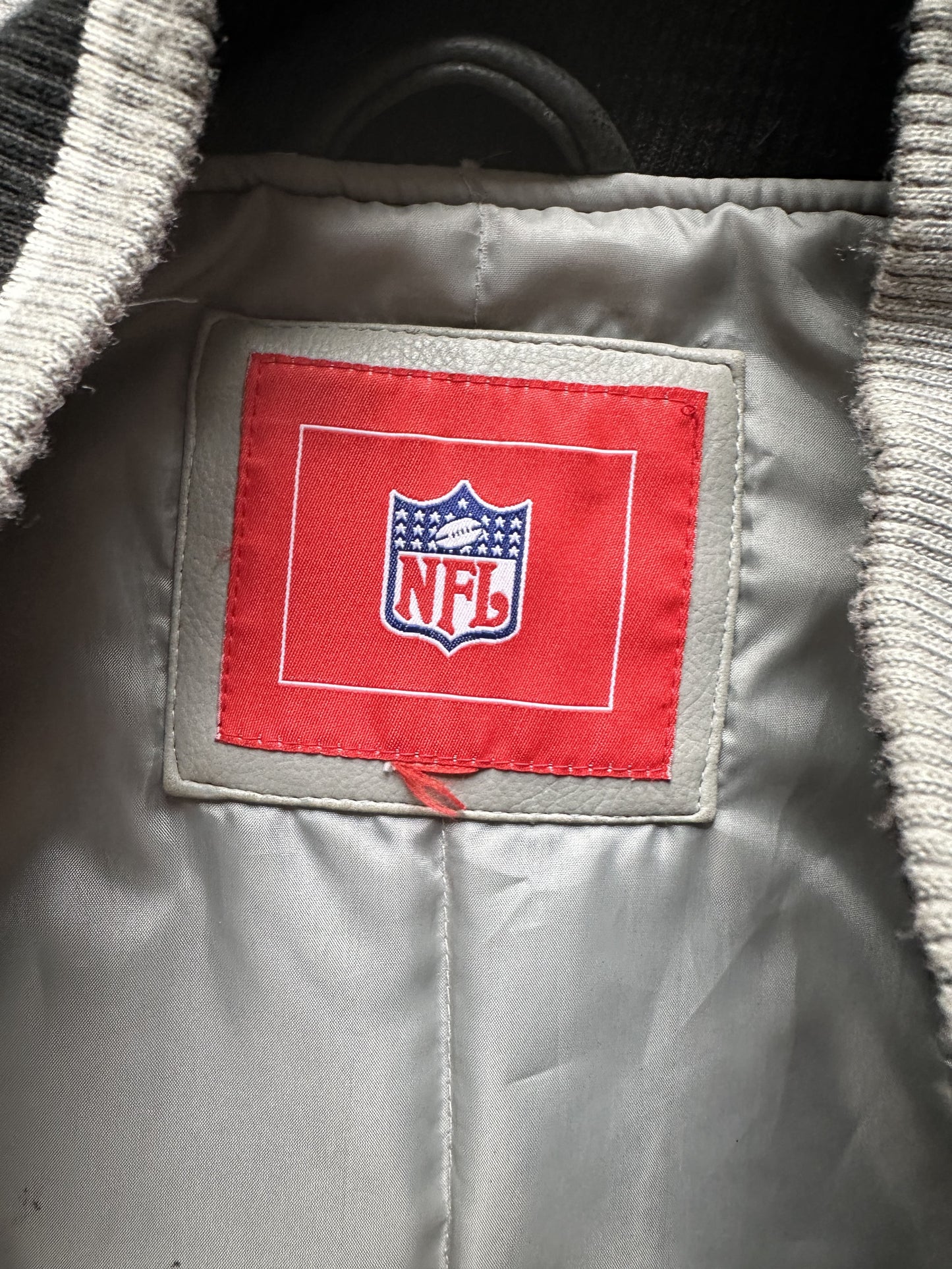 VINTAGE OAKLAND RAIDERS JACKET - XLARGE
