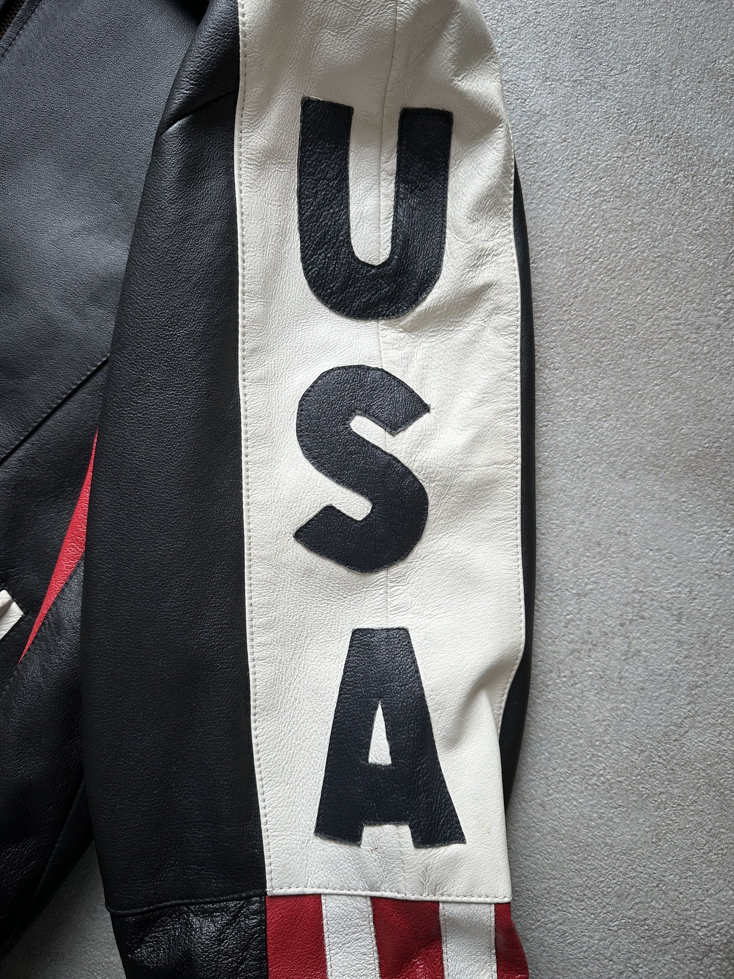 VINTAGE USA FLAG LEATHER JACKET - LARGE