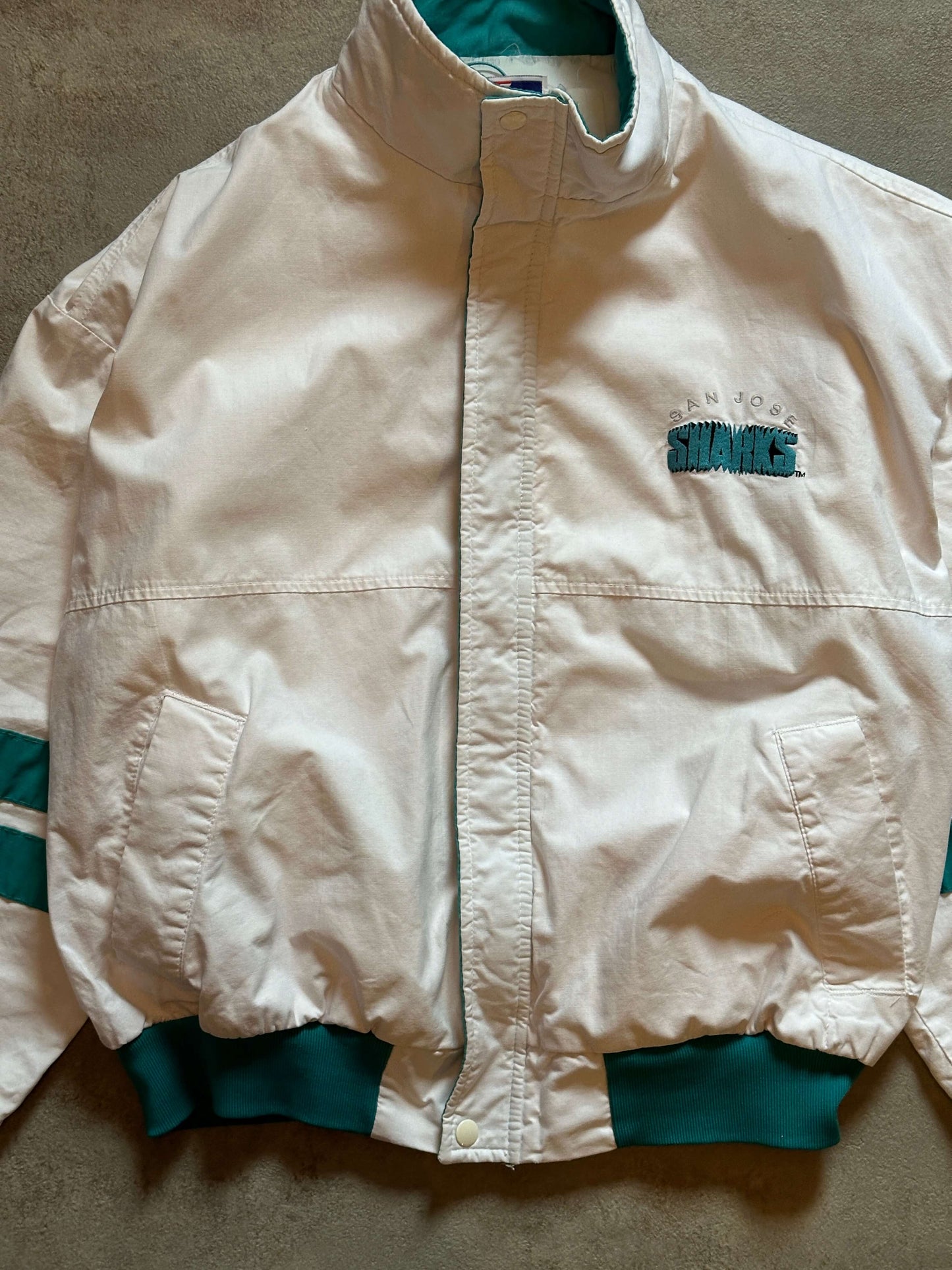 VINTAGE SAN JOSE SHARKS JACKET - MEDIUM