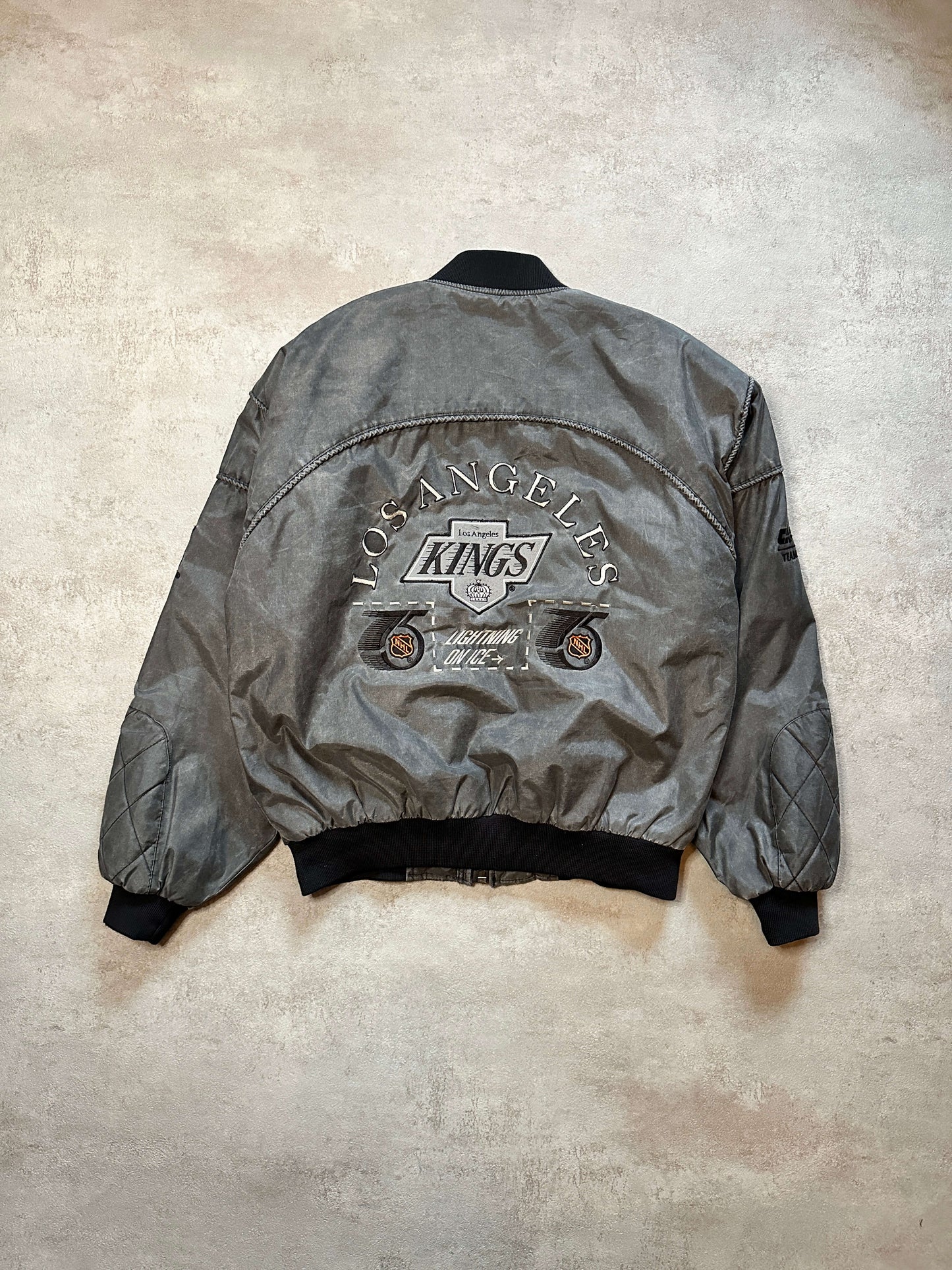 VINTAGE KINGS JACKET - LARGE