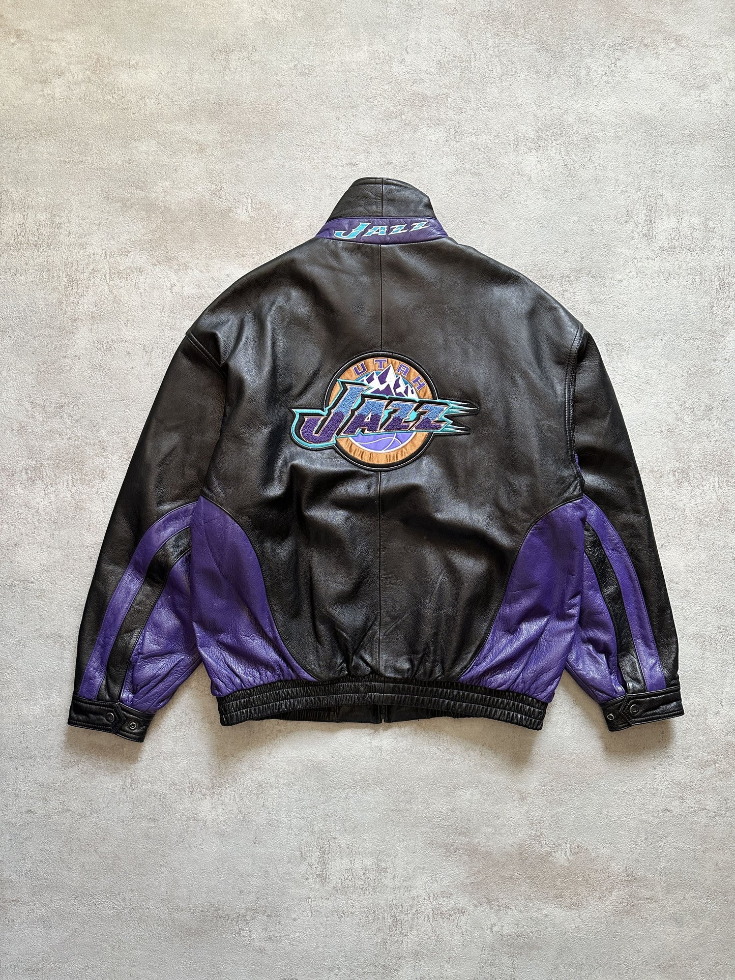 VINTAGE UTAH JAZZ LEATHER JACKET - LARGE