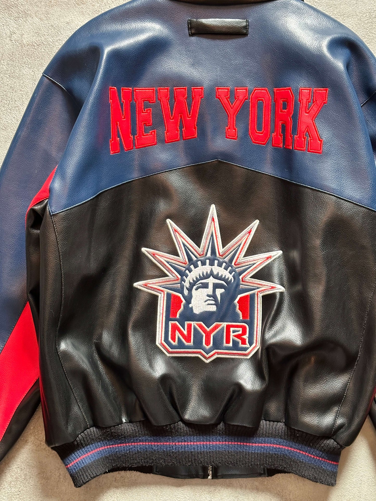 VINTAGE NEW YORK RANGERS JACKET - MEDIUM