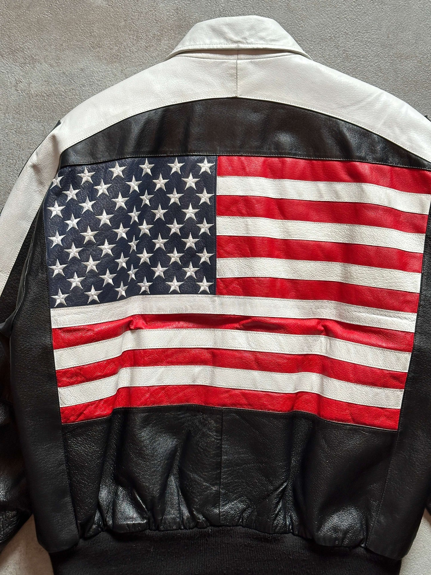 VINTAGE USA LEATHER JACKET - MEDIUM