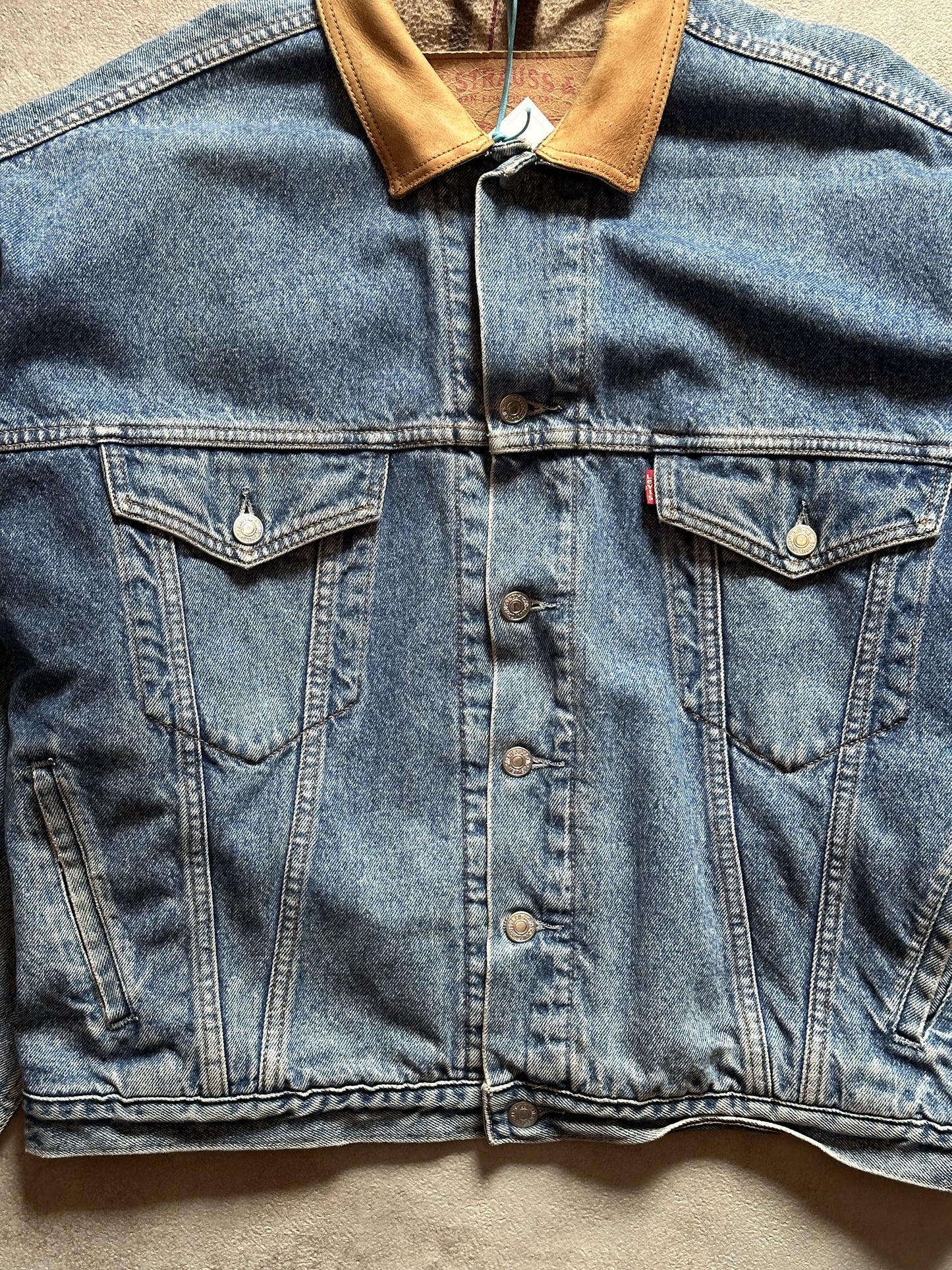 VINTAGE LEVI'S DENIM JACKET - XLARGE