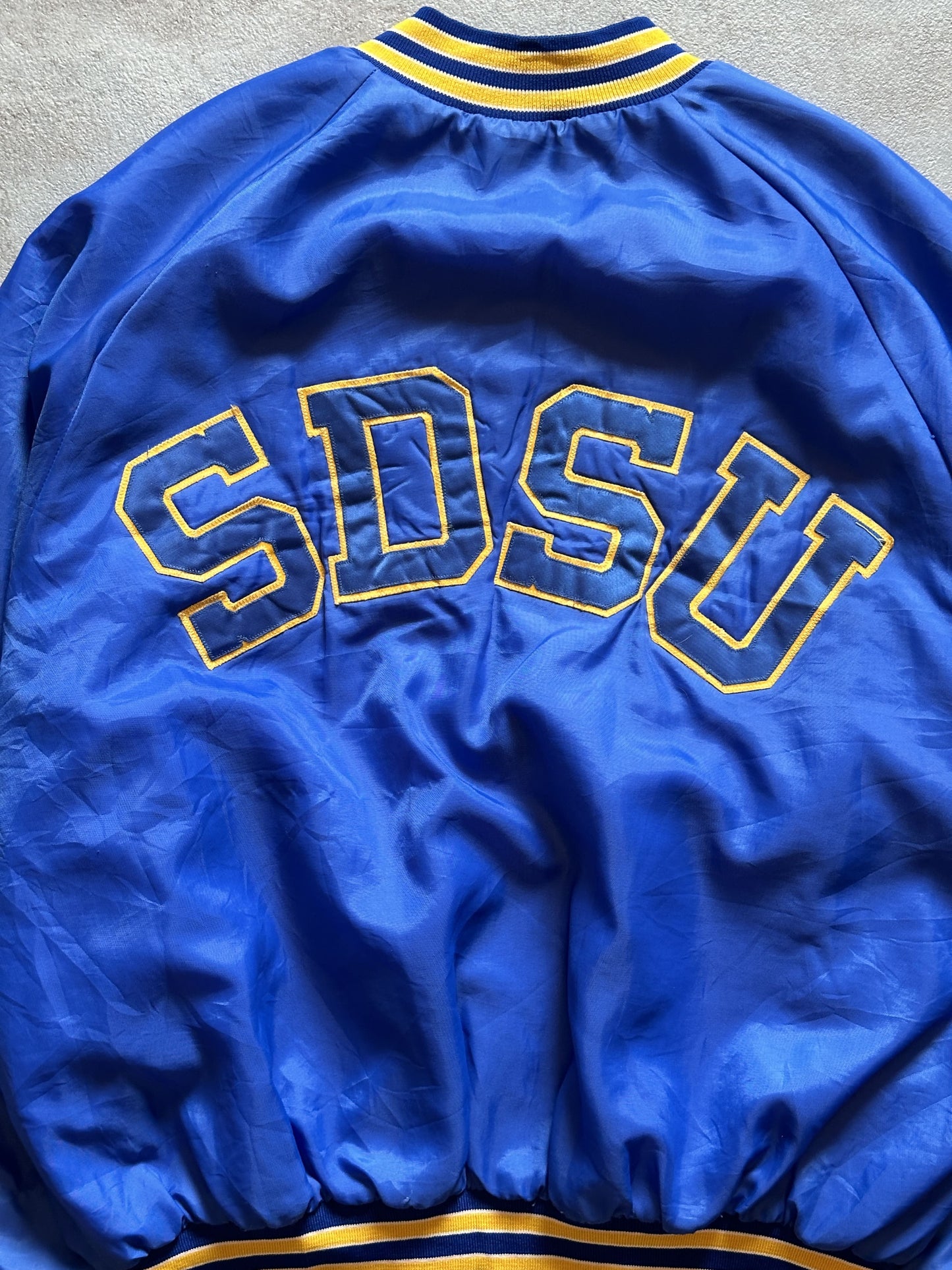 VINTAGE SOUTH DAKOTA STATE UNIVERSITY JACKET - XXLARGE