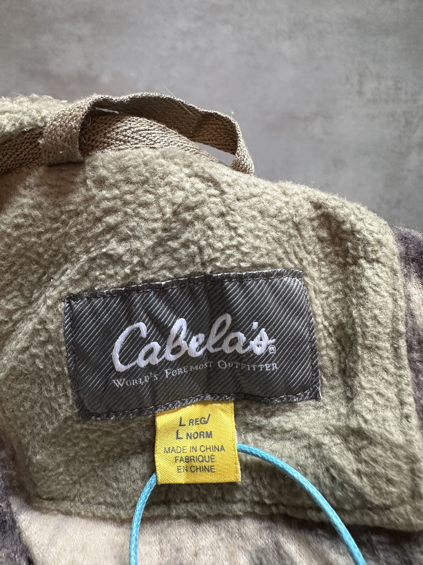 VINTAGE CABELA'S REALTREE CAMO FLEECE JACKET - LARGE(WOMEN)
