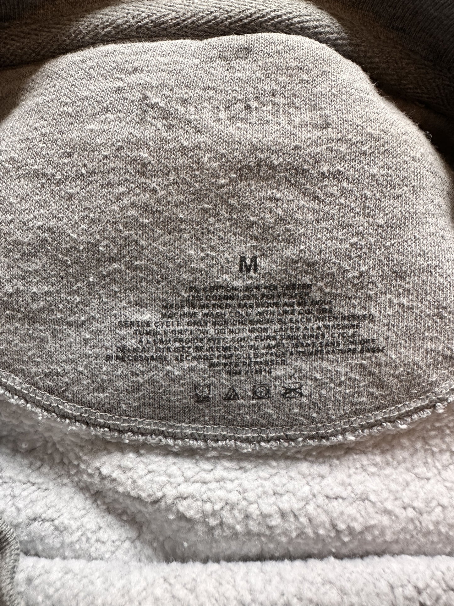 VINTAGE PENN STATE UNIVERSITY SWEATSHIRT - SMALL