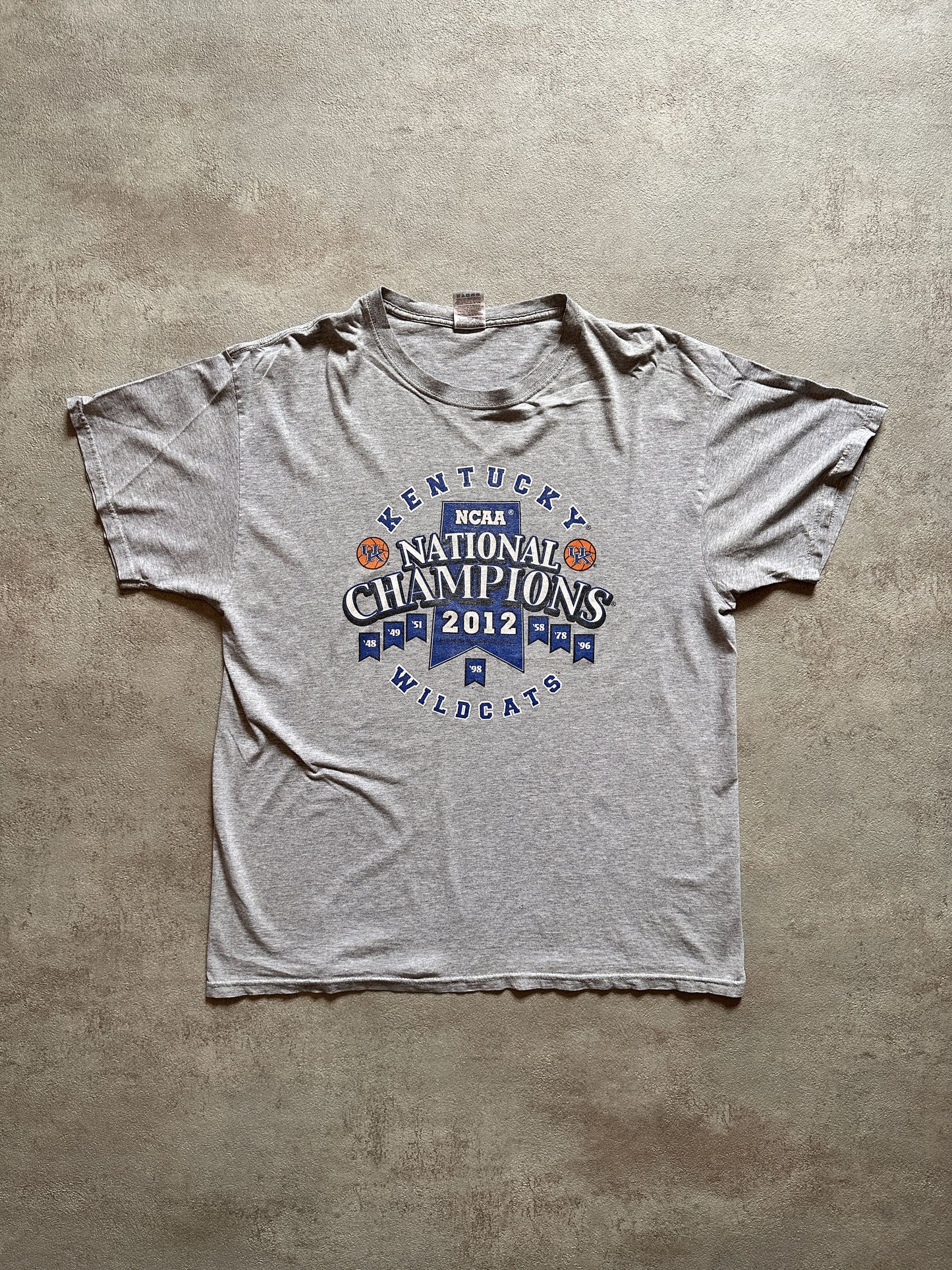 VINTAGE KENTUCKY 2012 T-SHIRT - LARGE