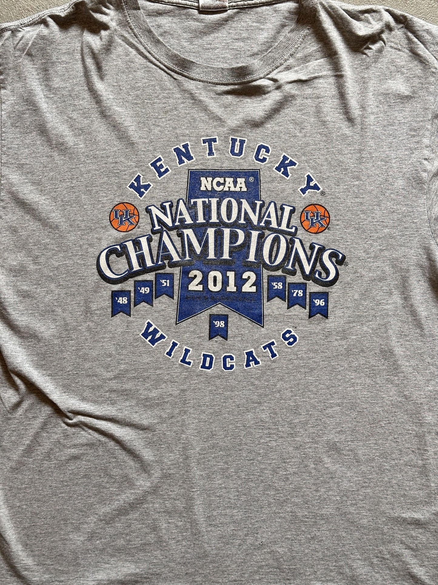 VINTAGE KENTUCKY 2012 T-SHIRT - LARGE