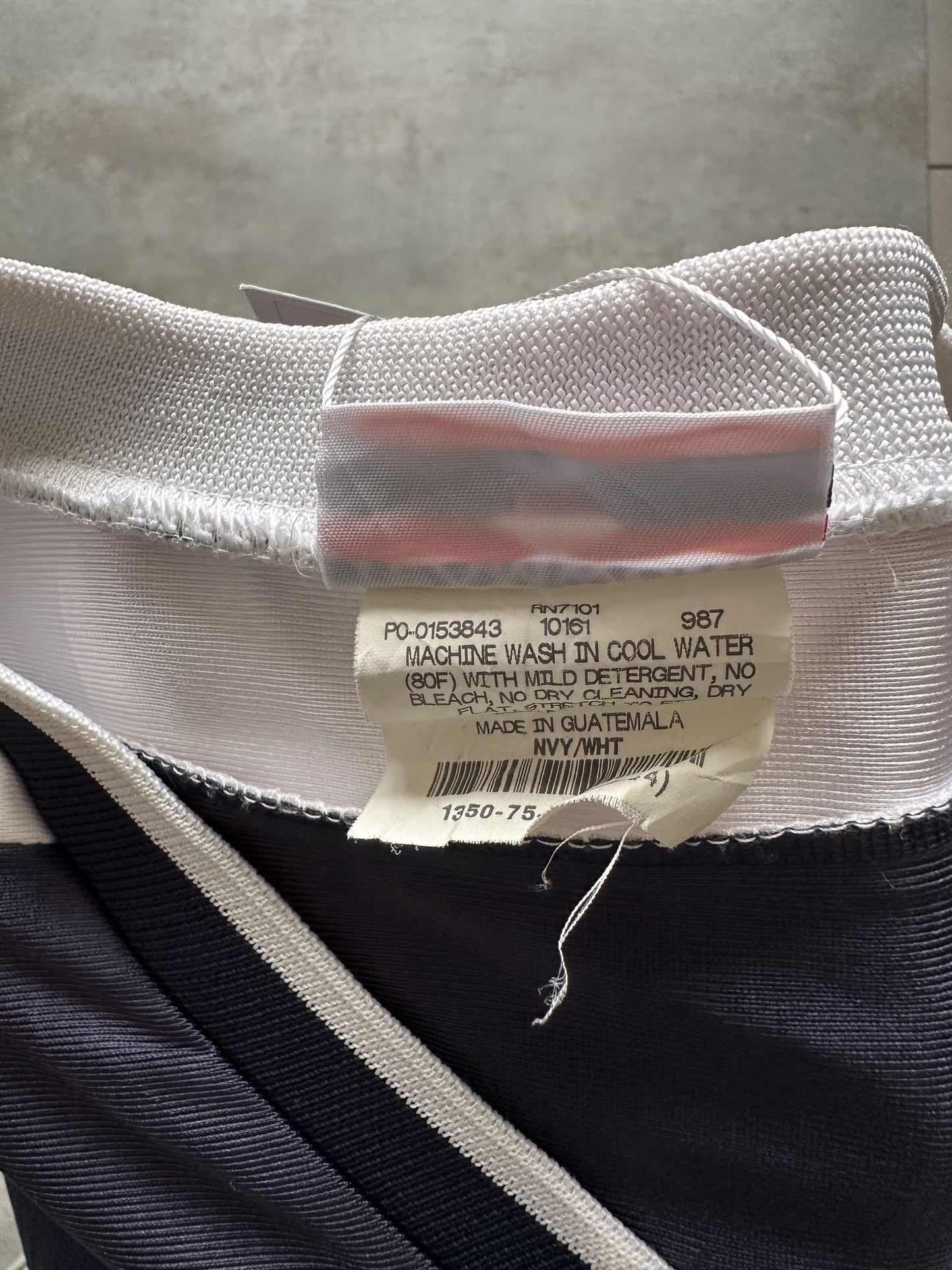 FOOTBALL US ROBERTS JERSEY - LARGE