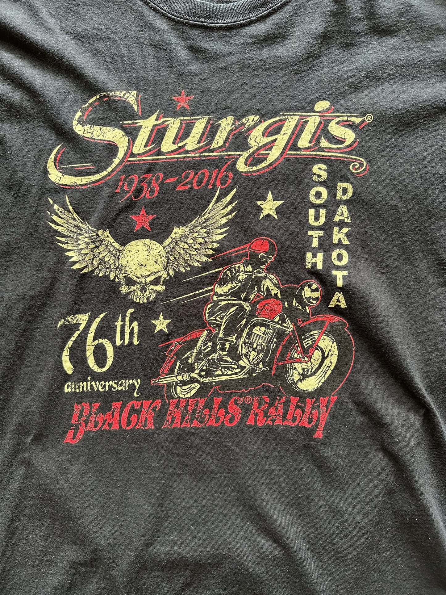 VINTAGE STURGIS BLACK HILLS RALLY 2016 T-SHIRT - SMALL