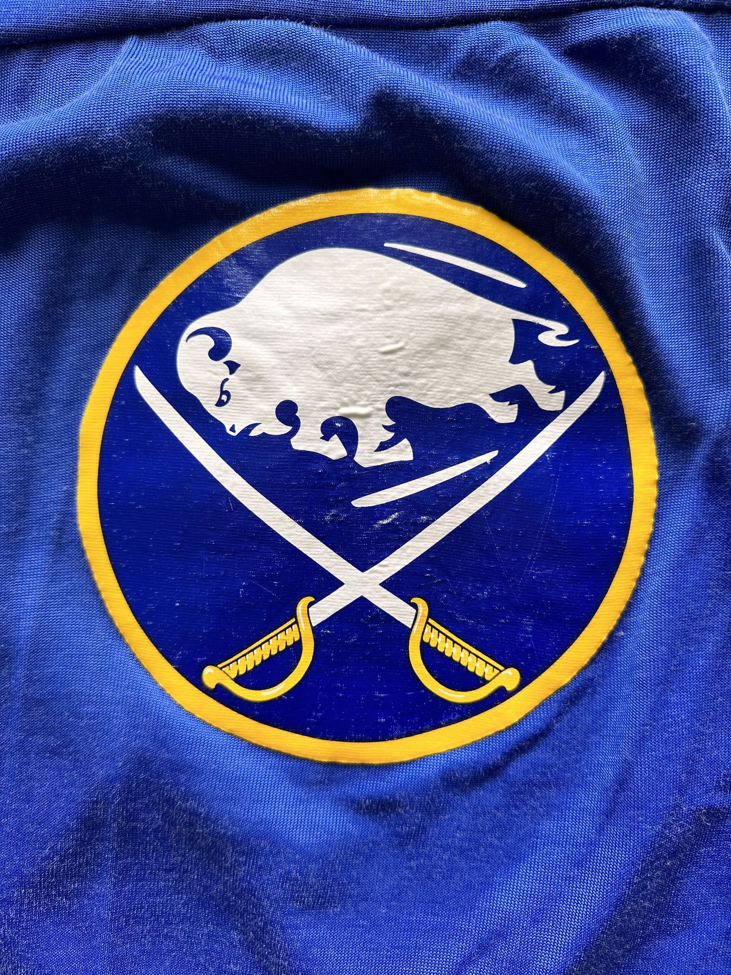 VINTAGE BUFFALO SABRES HOCKEY JERSEY - SMALL