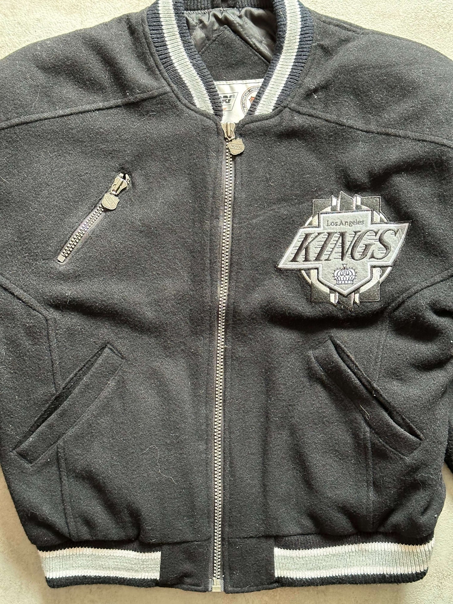 VINTAGE LOS ANGELES KINGS JACKET - MEDIUM