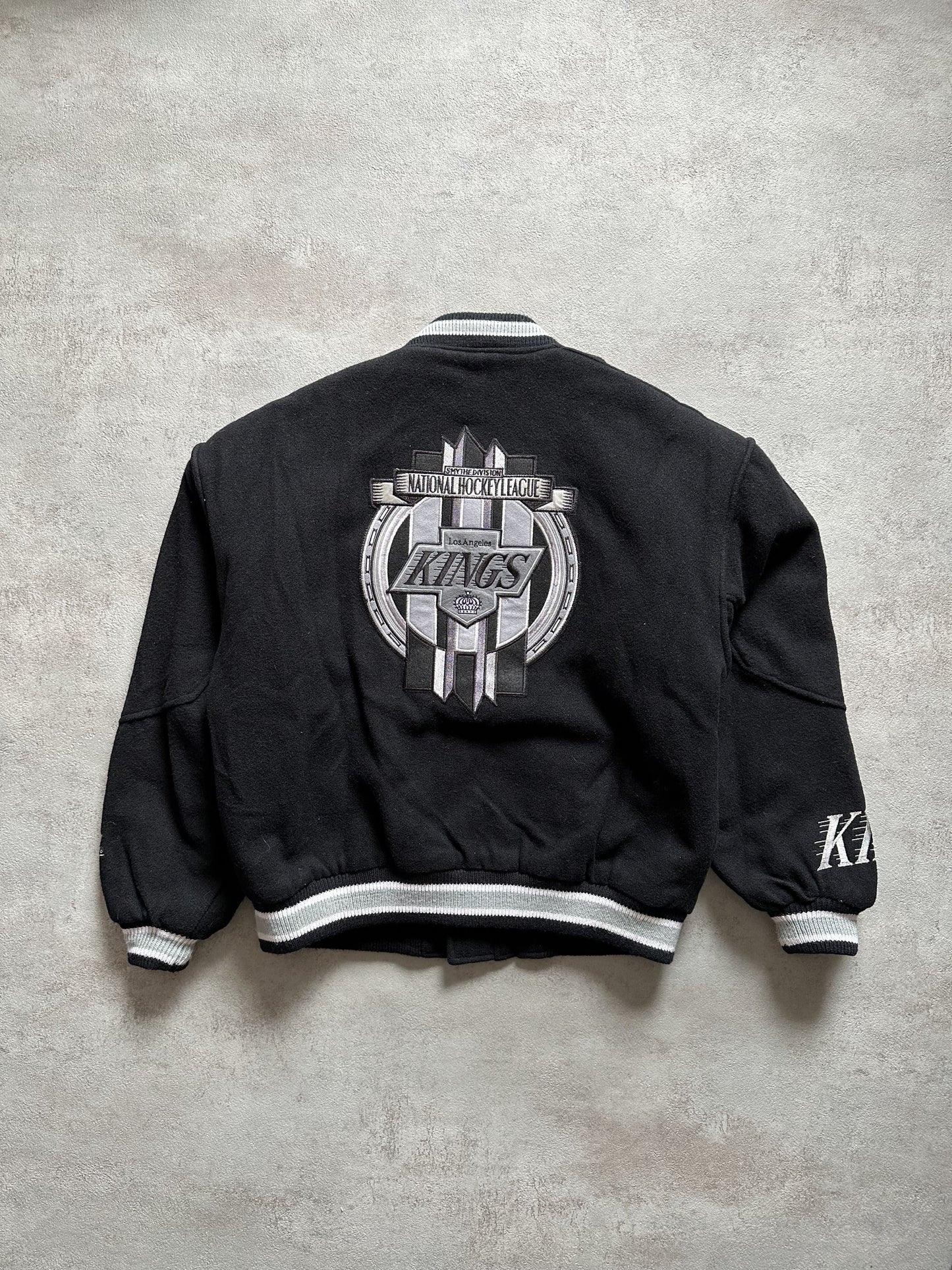 VINTAGE LOS ANGELES KINGS JACKET - MEDIUM