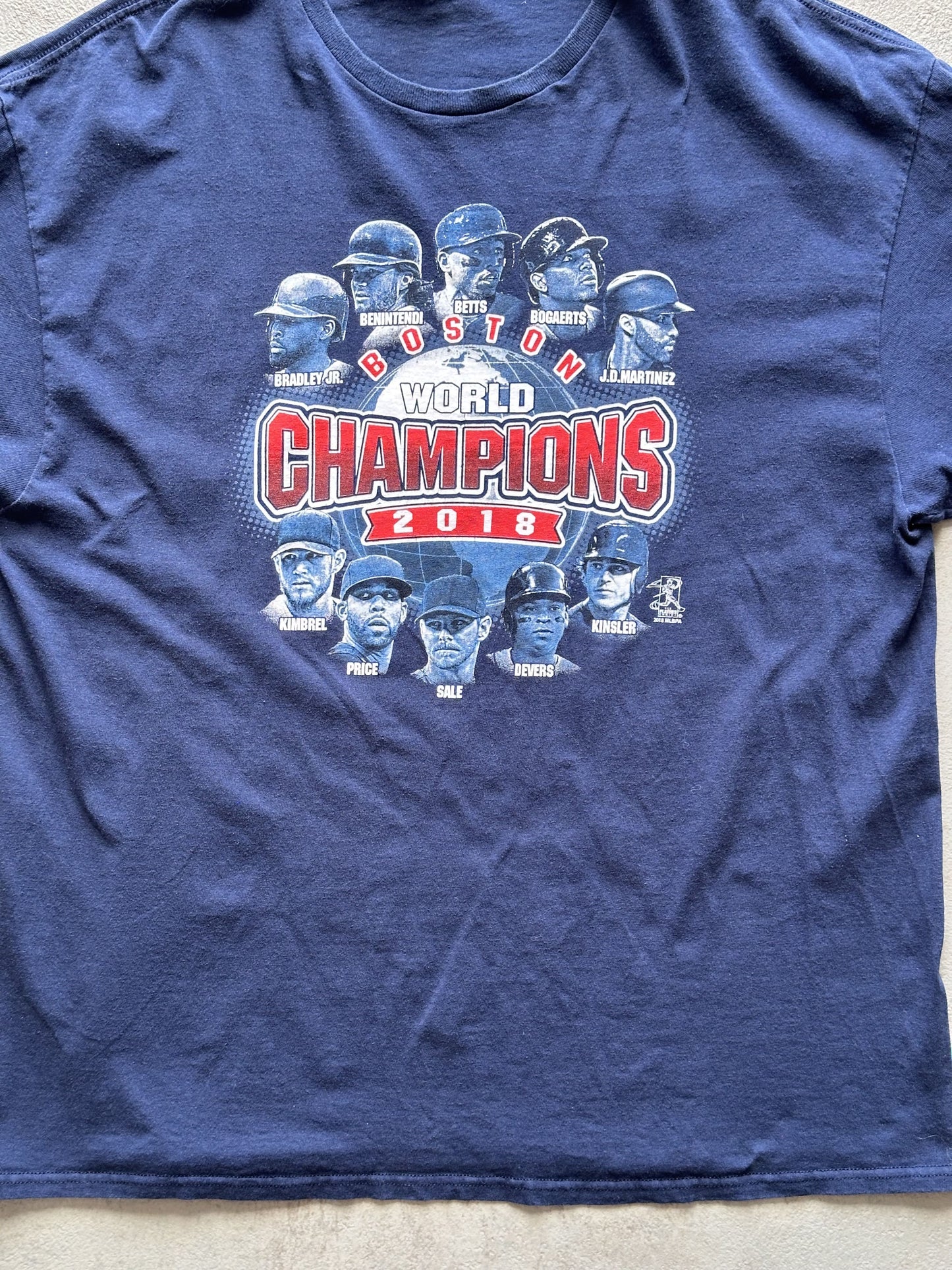 BOSTON RED SOX WORLD CHAMPIONS 2018 T-SHIRT - LARGE