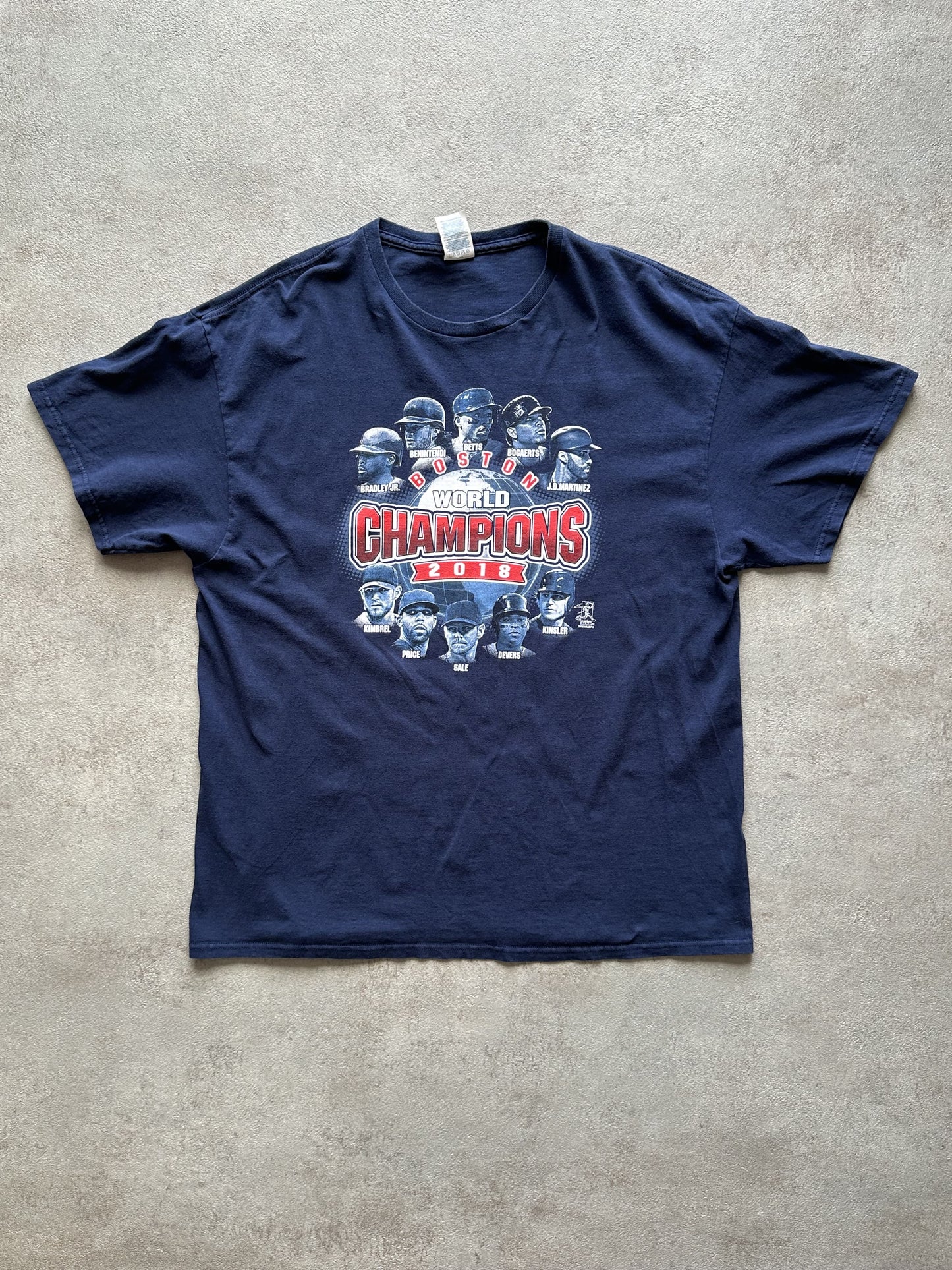 BOSTON RED SOX WORLD CHAMPIONS 2018 T-SHIRT - LARGE